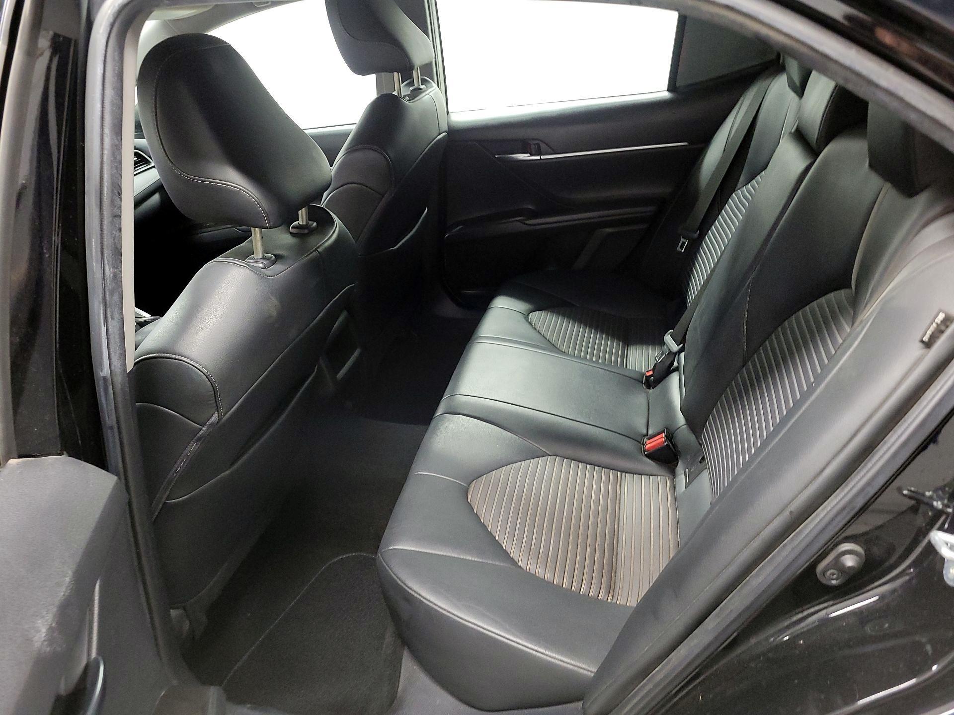 Thumbnail: 2022 Toyota Camry - 17