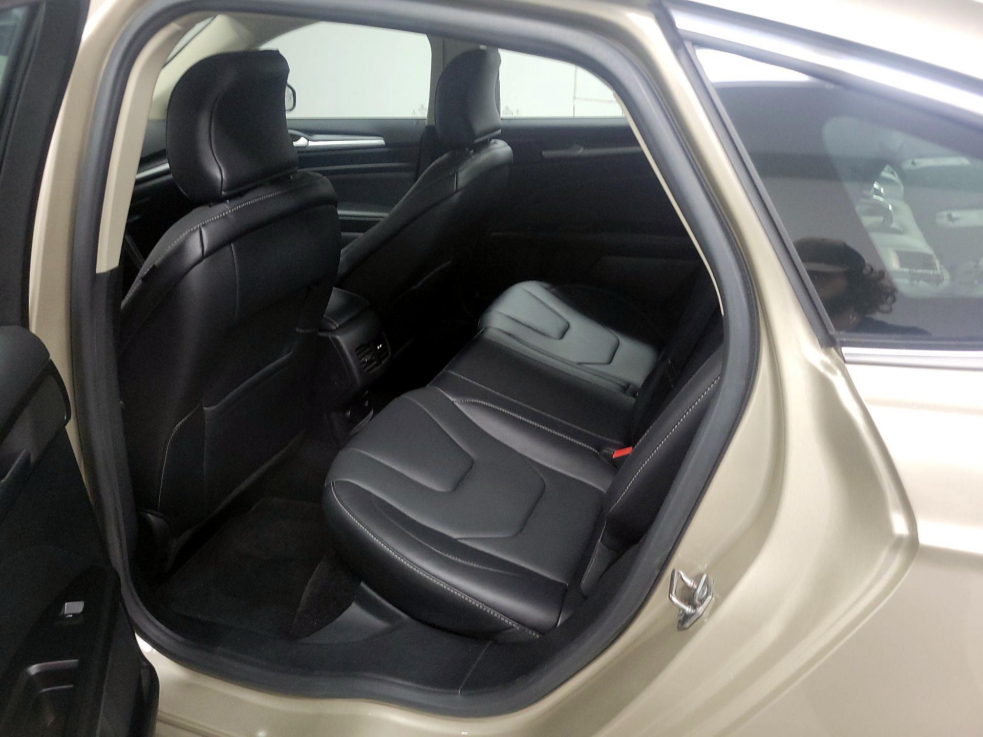 Thumbnail: 2017 Ford Fusion - 20