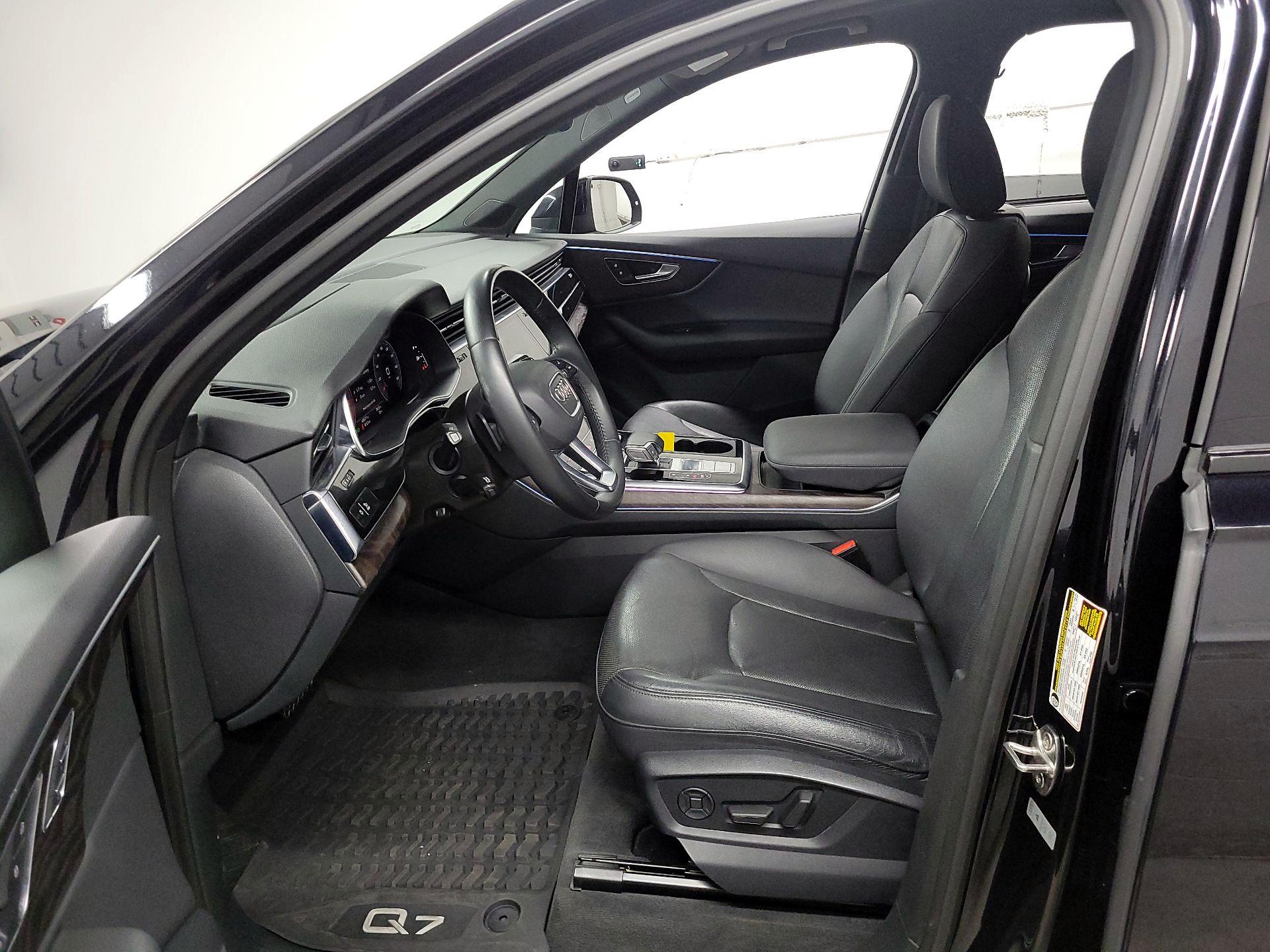 Thumbnail: 2020 Audi Q7 - 11