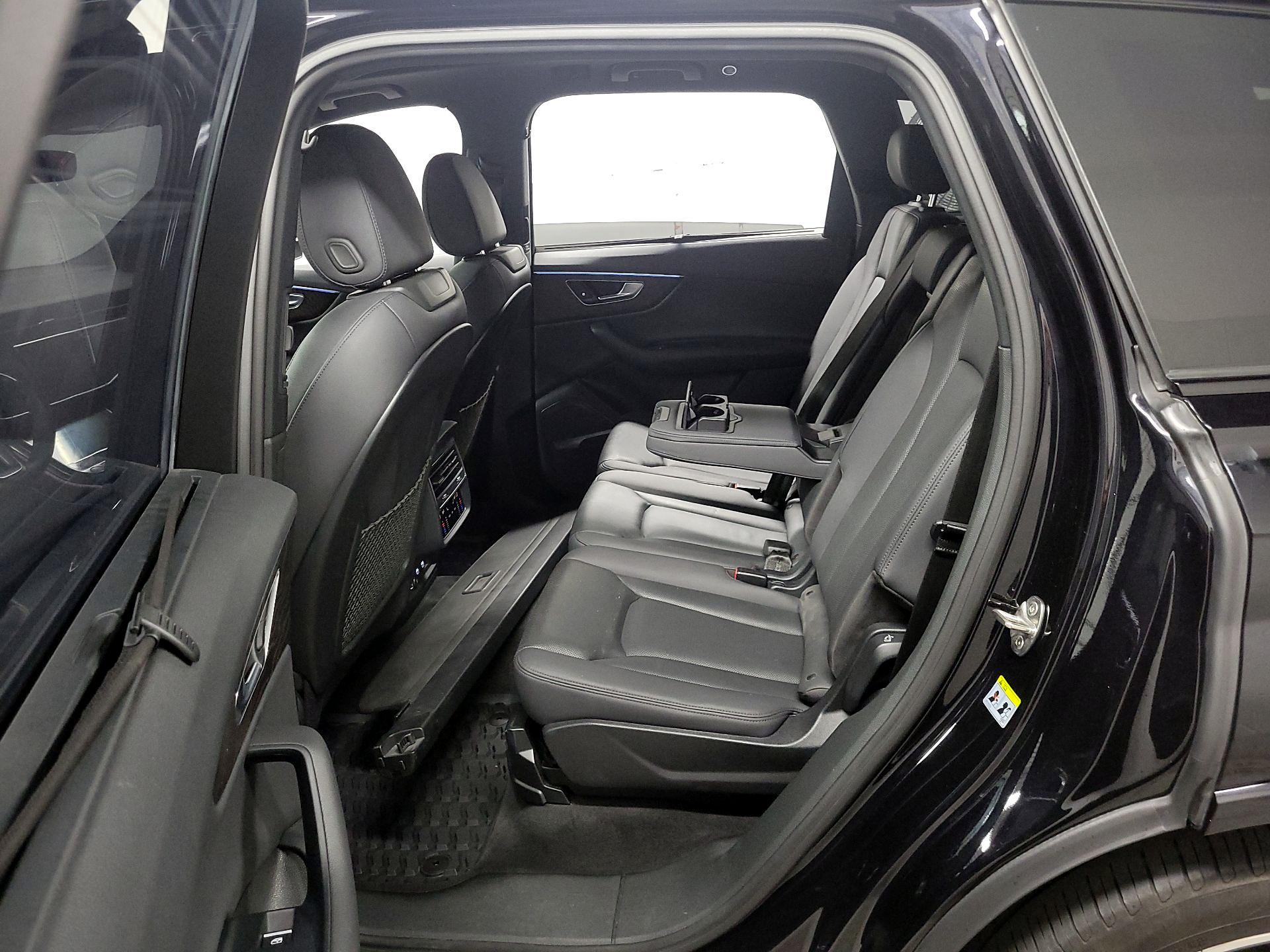 Thumbnail: 2020 Audi Q7 - 17