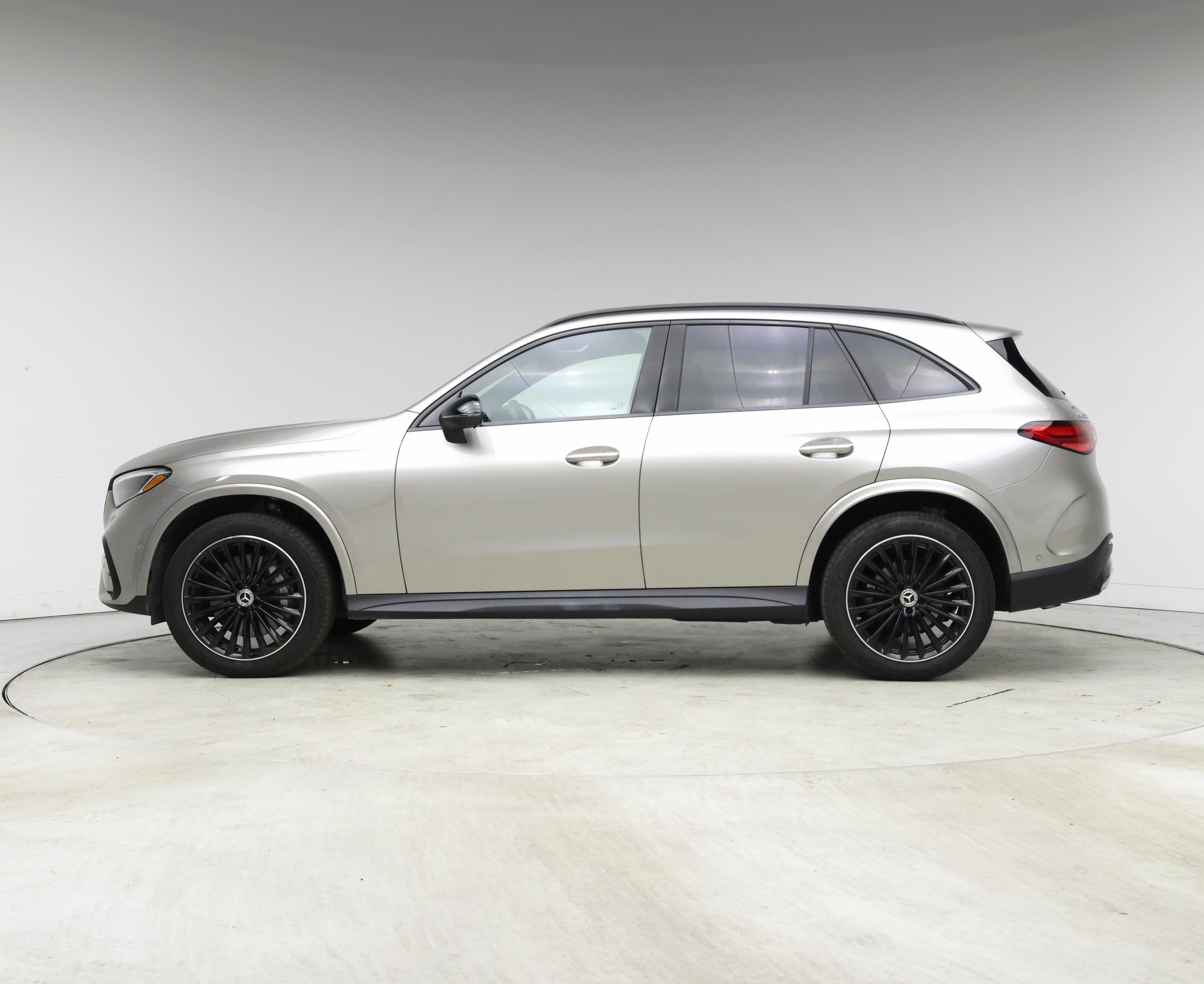 Thumbnail: 2024 Mercedes-Benz GLC - 3