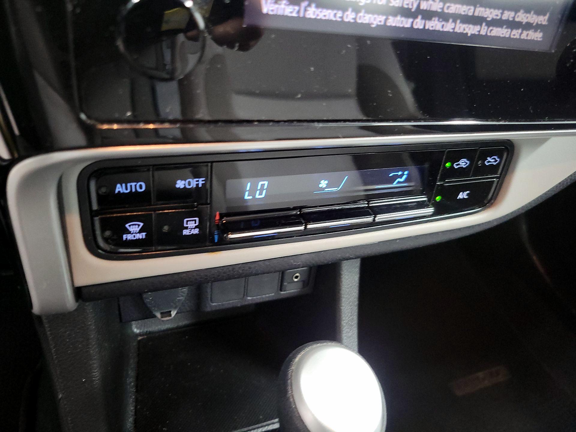 Thumbnail: 2018 Toyota Corolla - 14