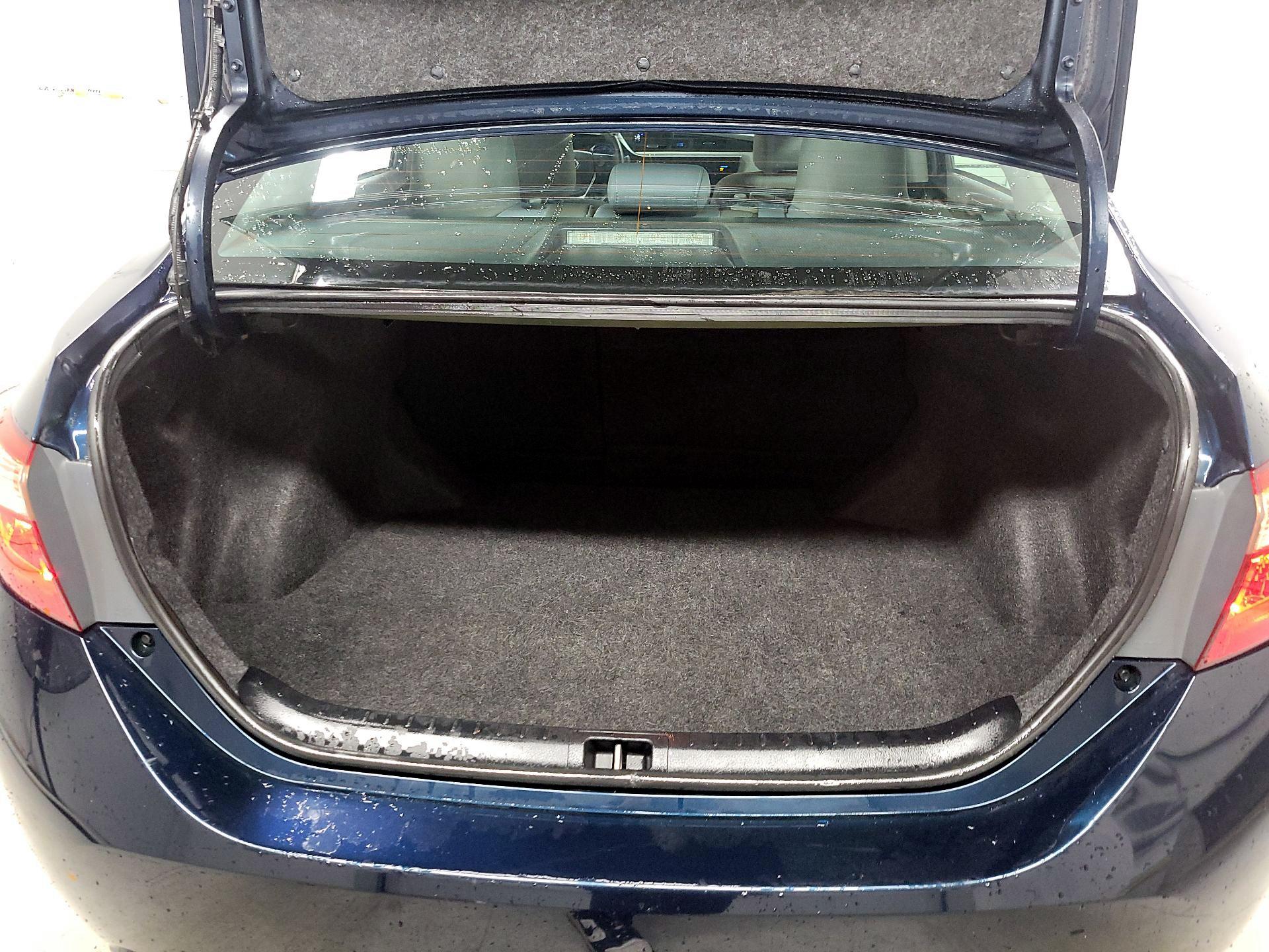 Thumbnail: 2018 Toyota Corolla - 17