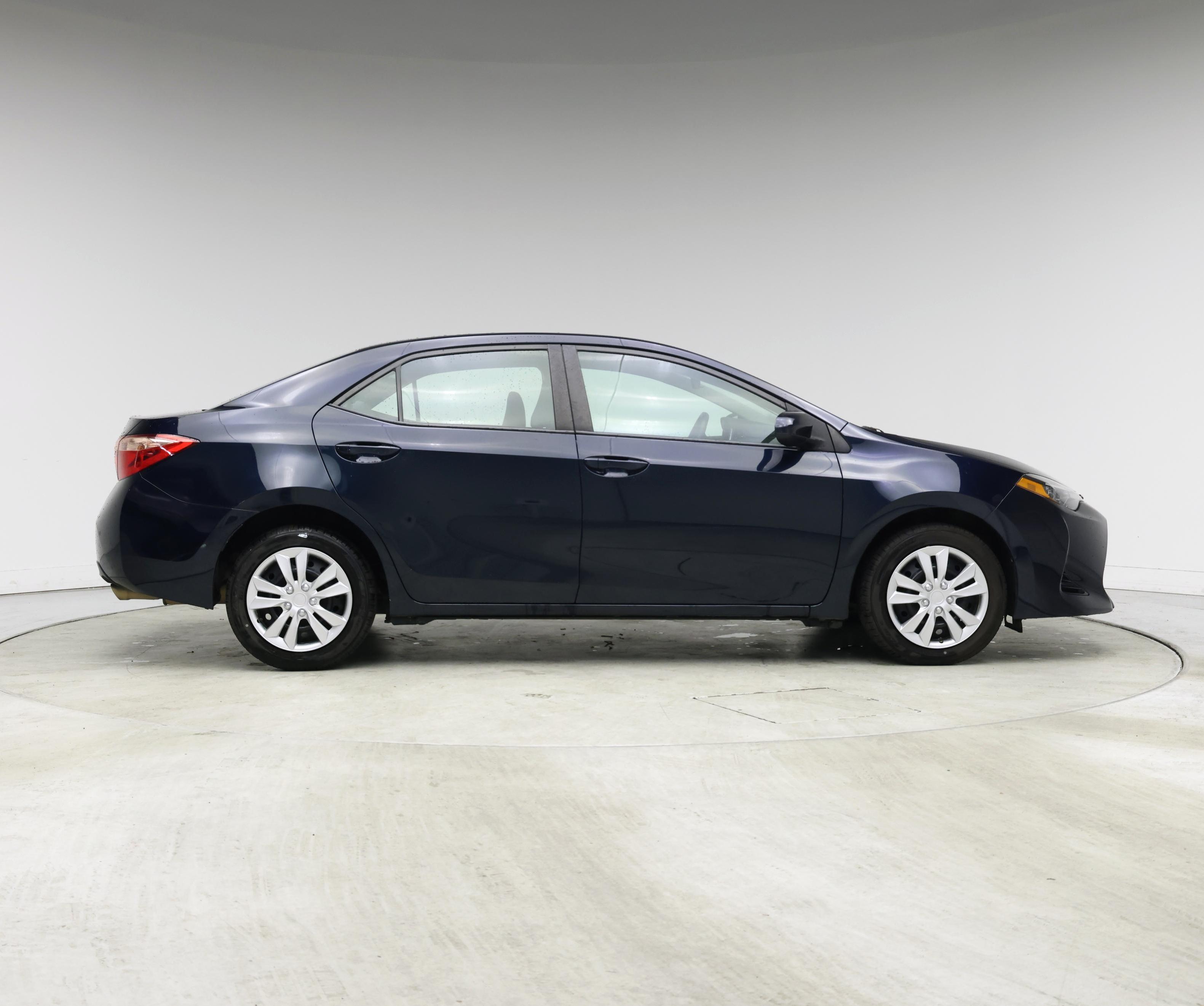 Thumbnail: 2018 Toyota Corolla - 7