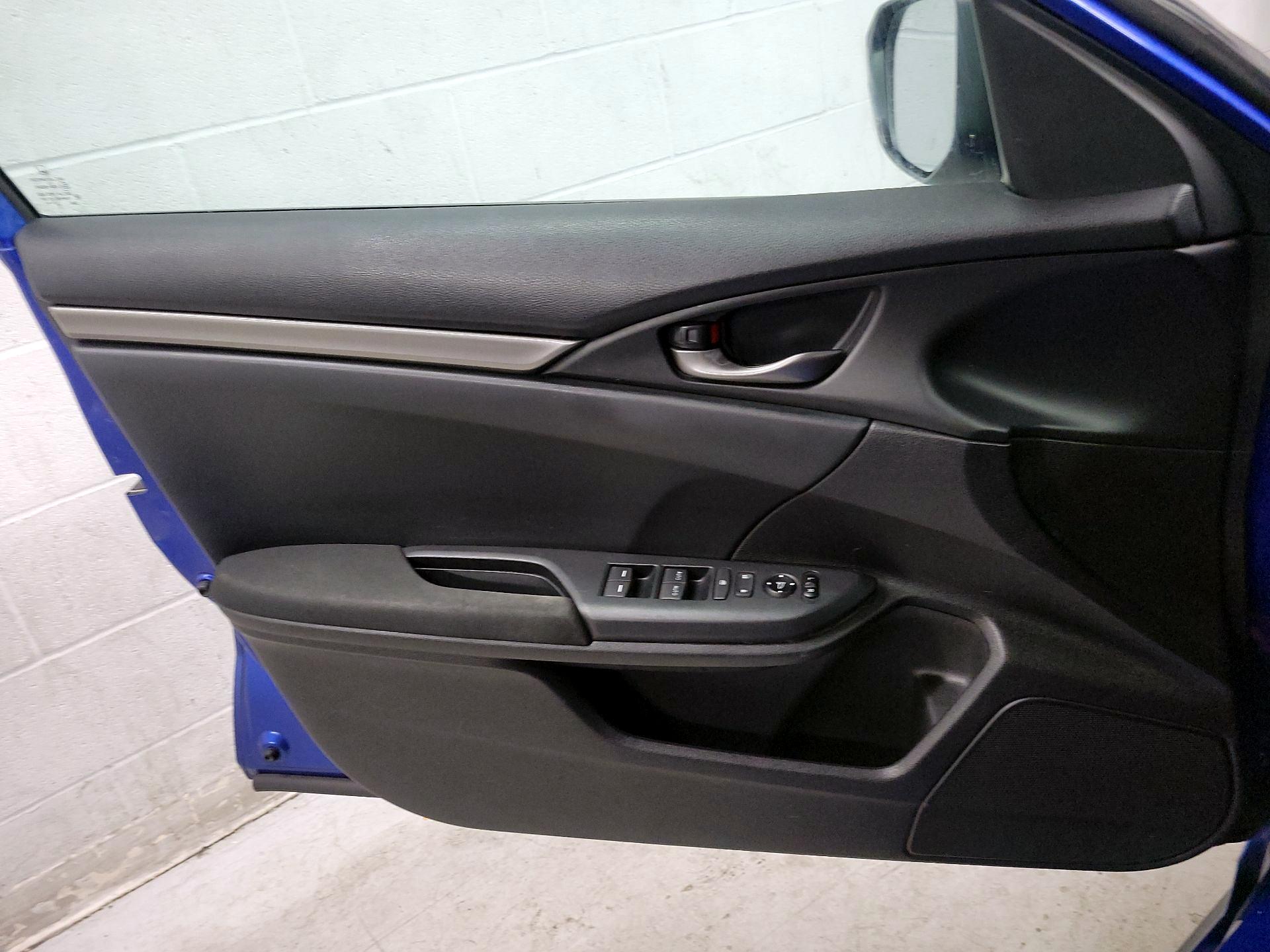 Thumbnail: 2017 Honda Civic - 12