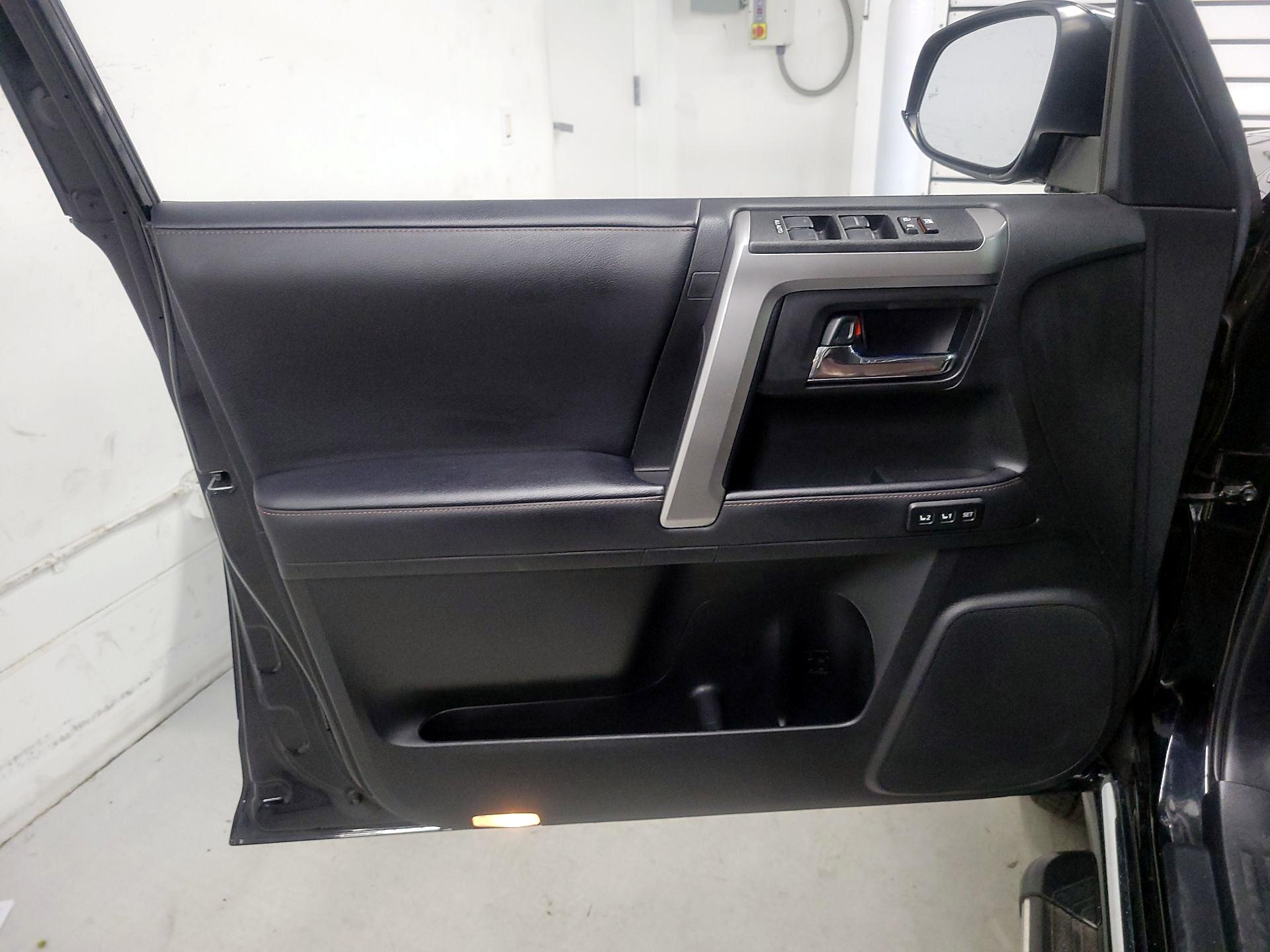 Thumbnail: 2022 Toyota 4Runner - 12