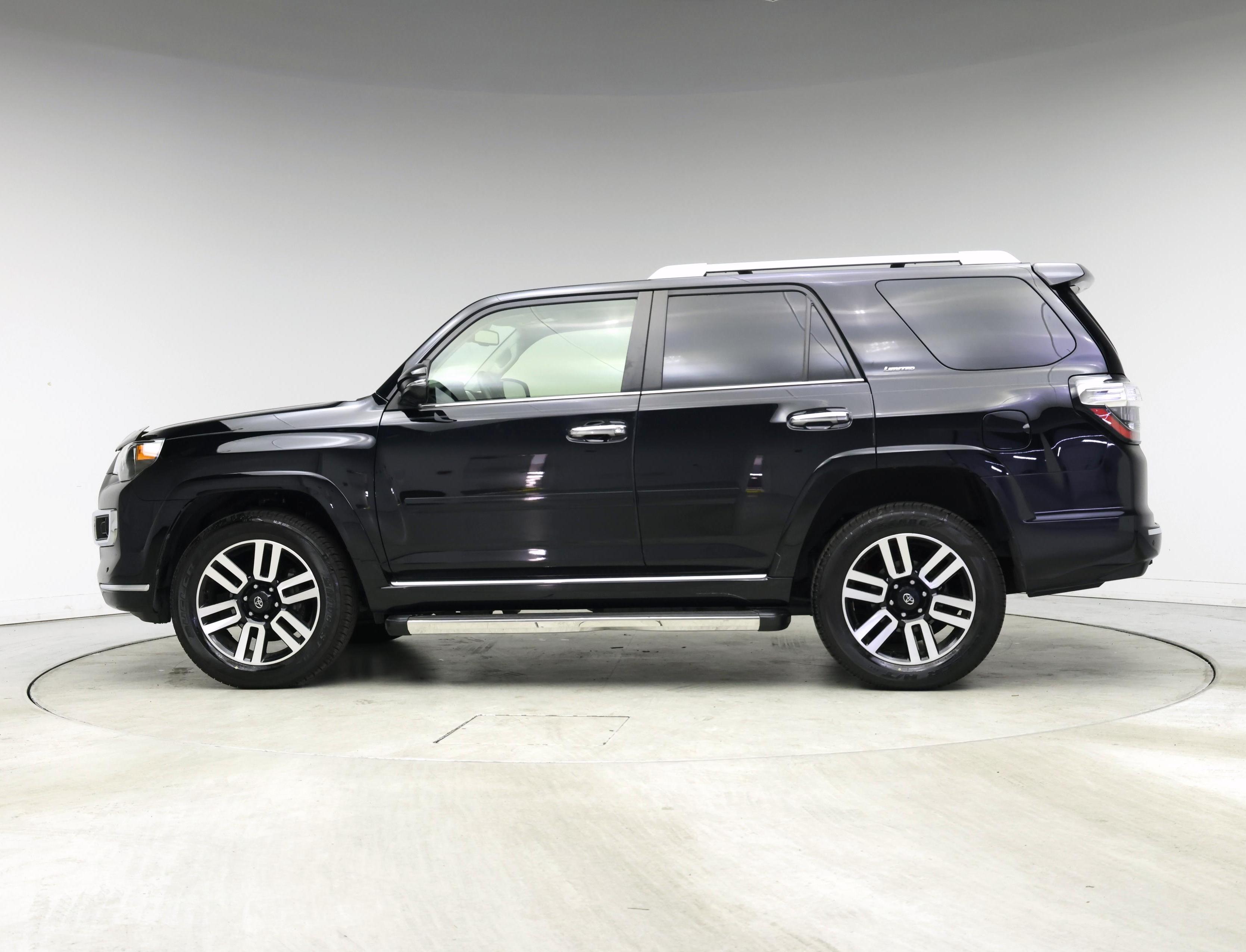 Thumbnail: 2022 Toyota 4Runner - 3