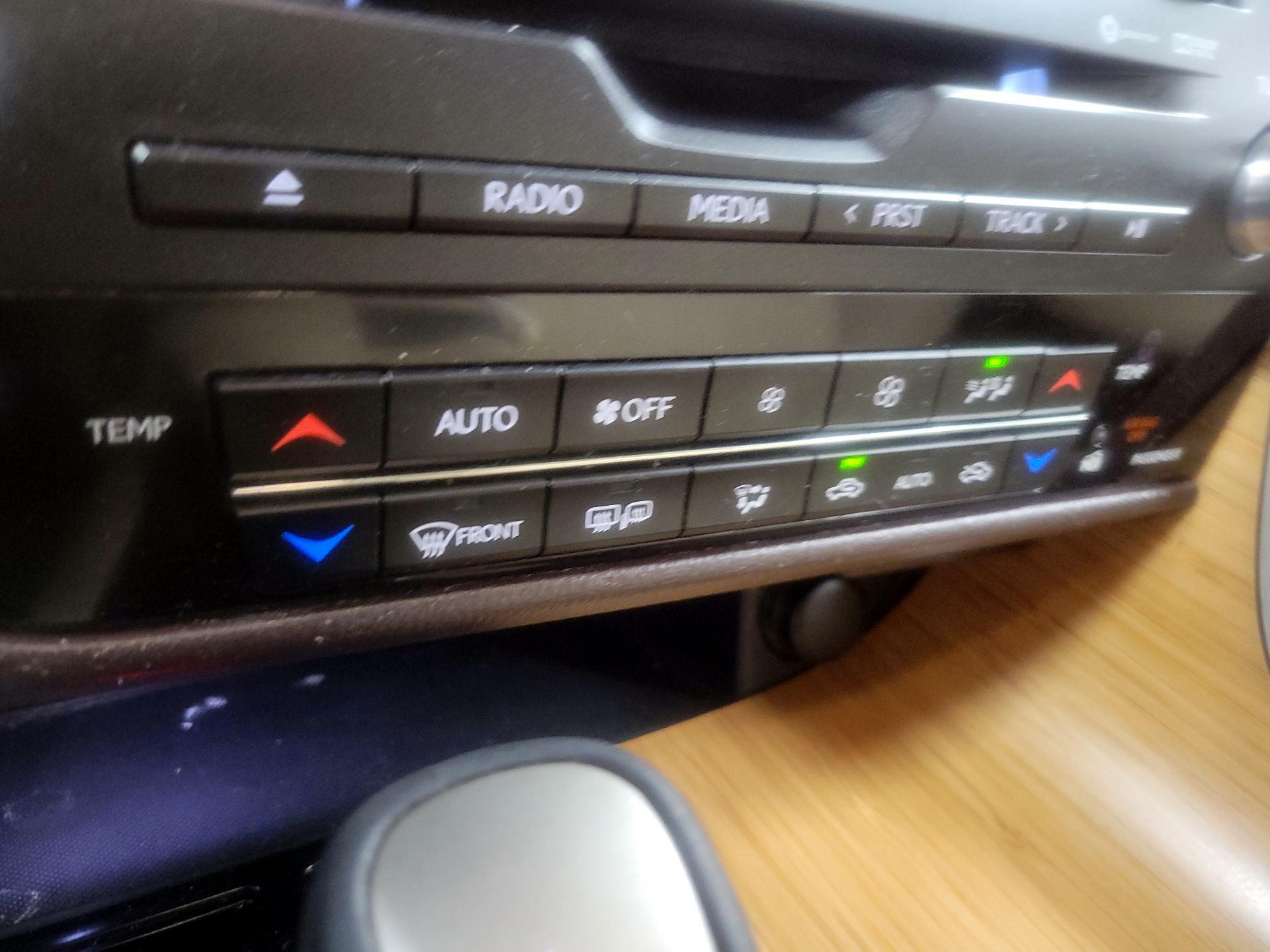 Thumbnail: 2017 Lexus RX - 15