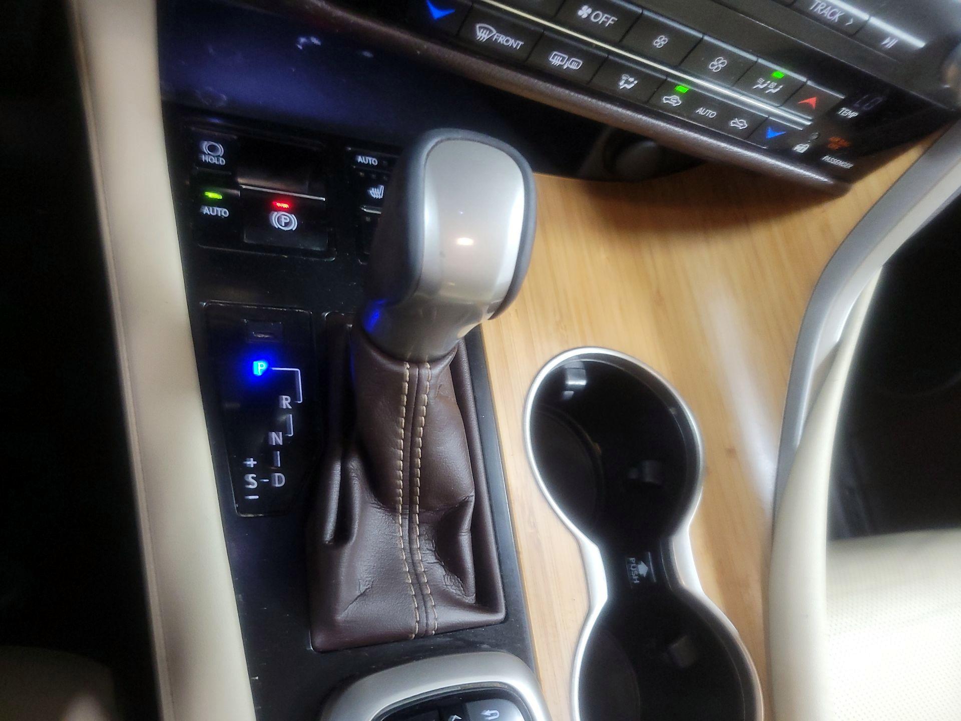 Thumbnail: 2017 Lexus RX - 16