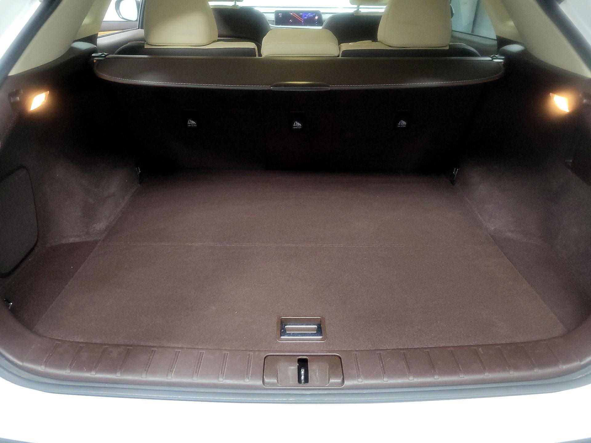 Thumbnail: 2017 Lexus RX - 18