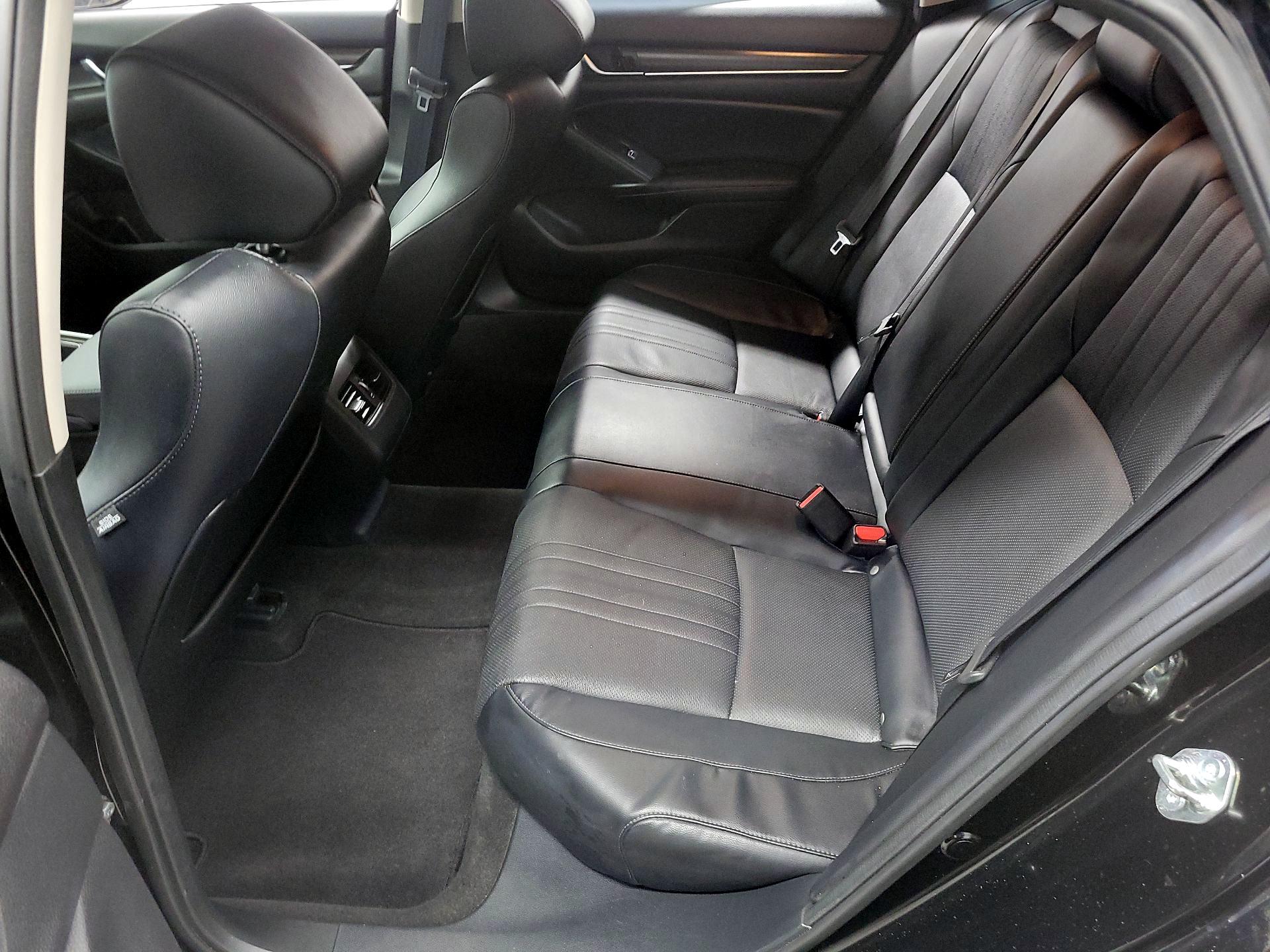 Thumbnail: 2018 Honda Accord - 18