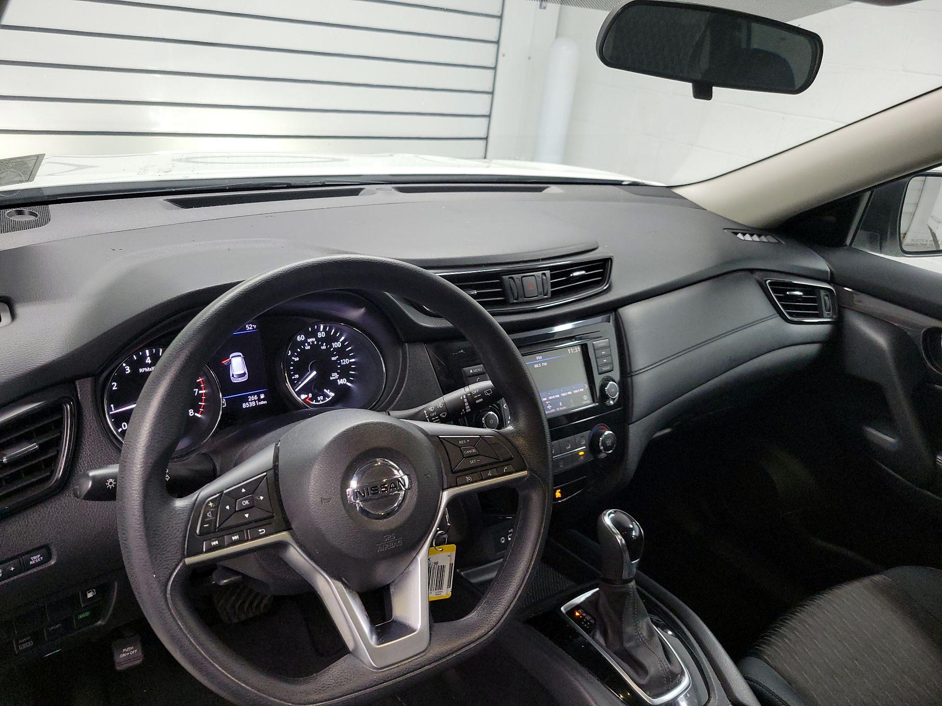 Thumbnail: 2018 Nissan Rogue - 9