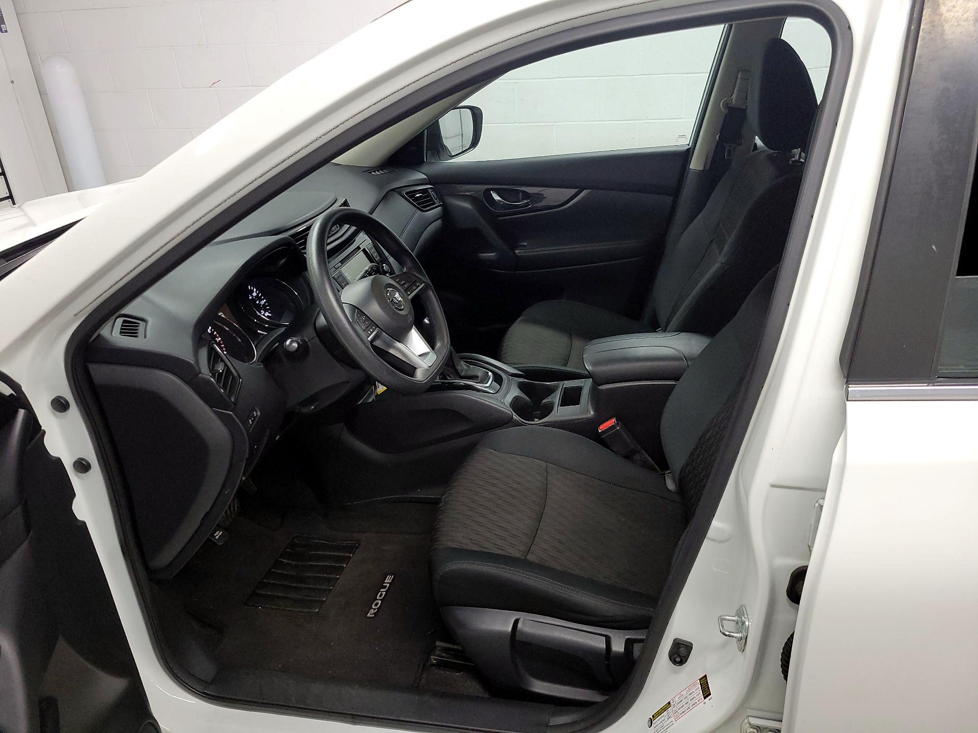 Thumbnail: 2018 Nissan Rogue - 11