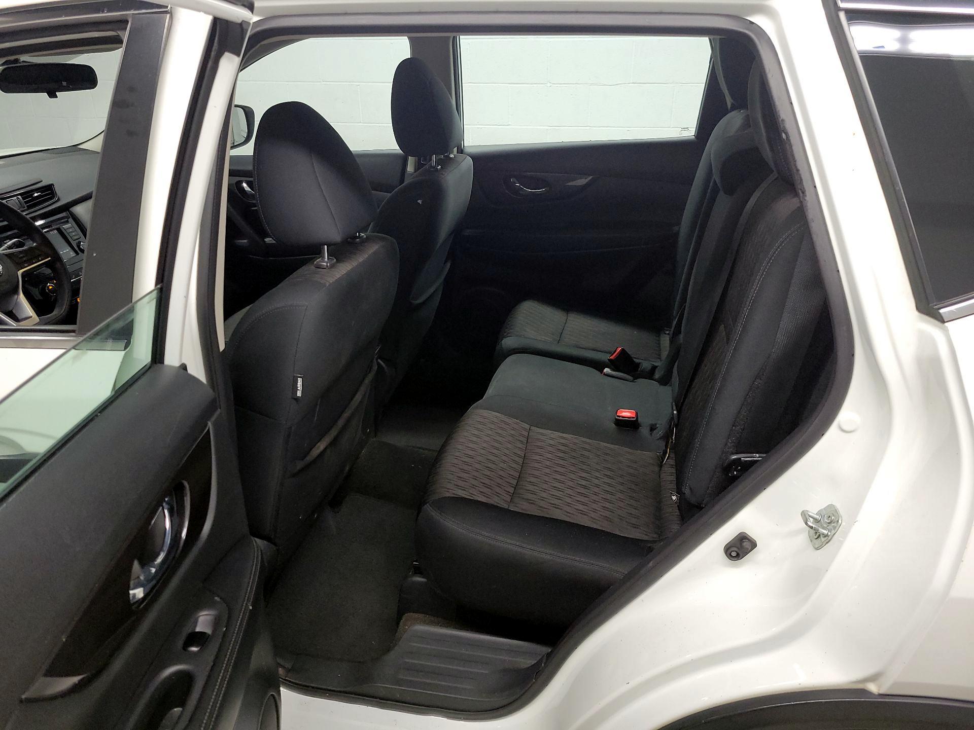 Thumbnail: 2018 Nissan Rogue - 19