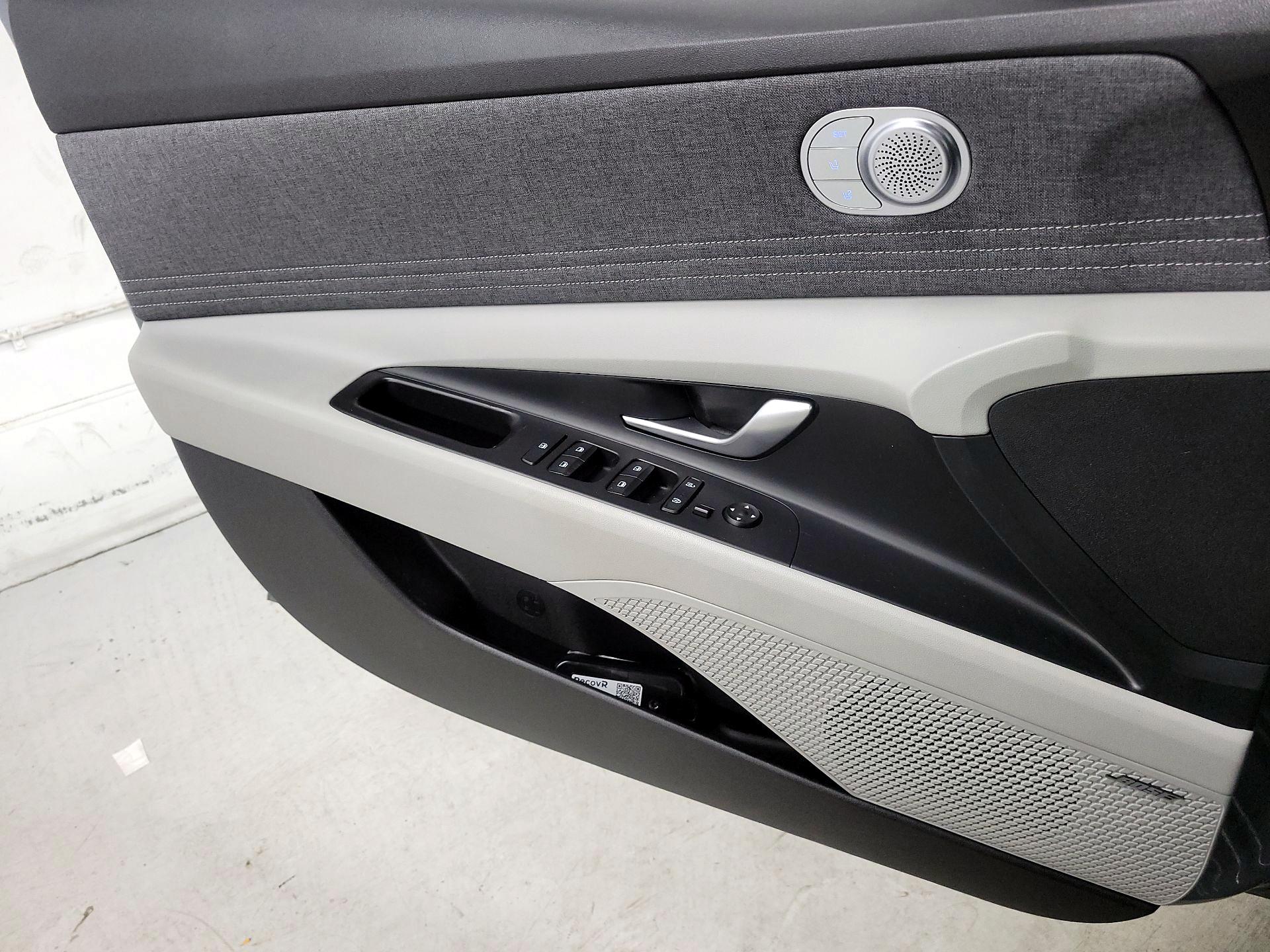 Thumbnail: 2023 Hyundai Elantra - 12