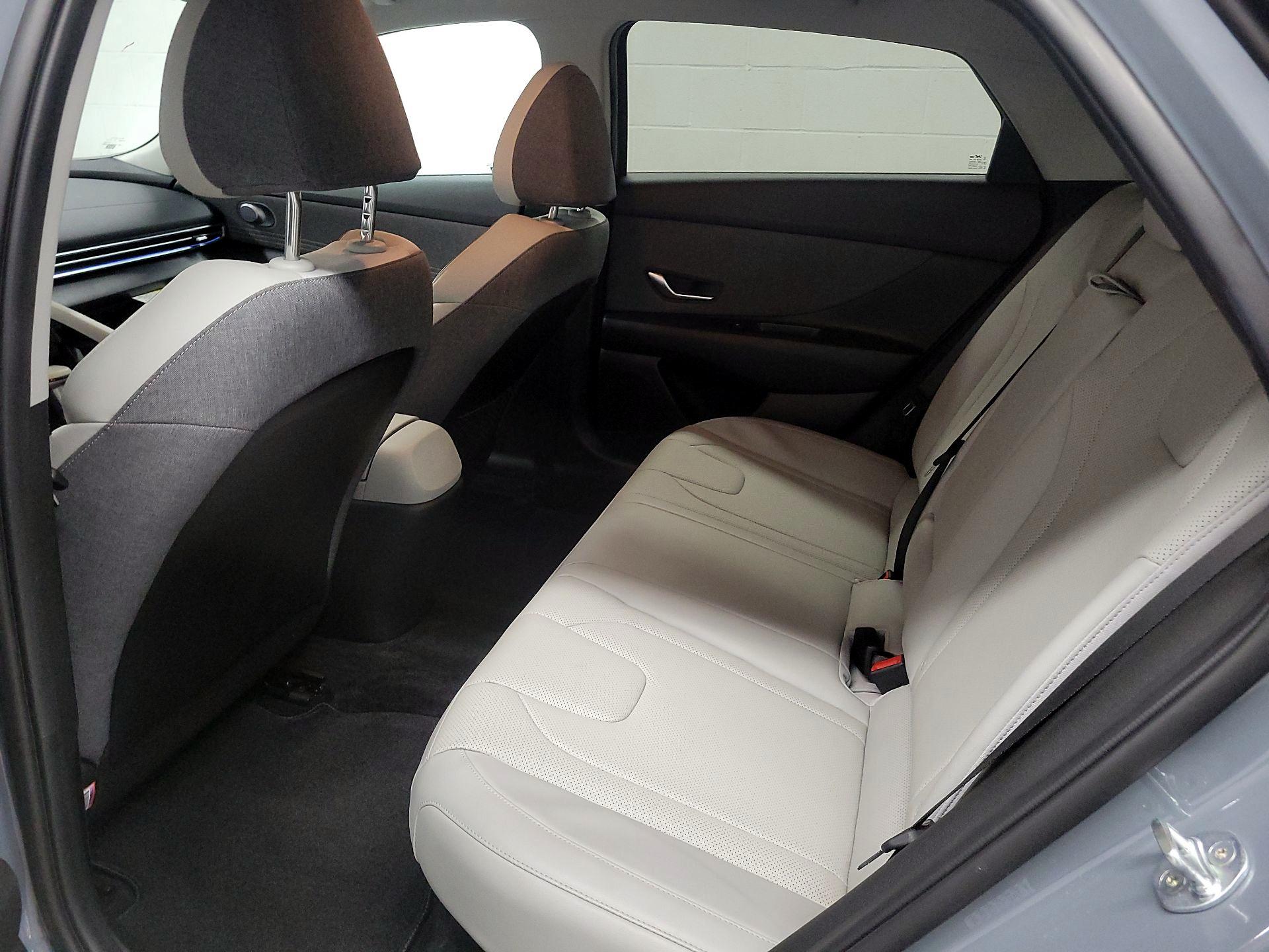 Thumbnail: 2023 Hyundai Elantra - 18