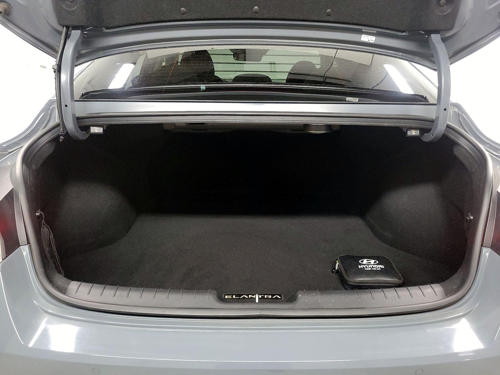 Thumbnail: 2023 Hyundai Elantra - 19