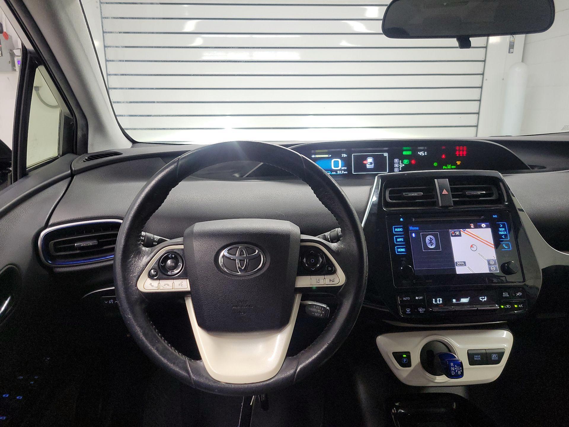 Thumbnail: 2018 Toyota Prius - 10