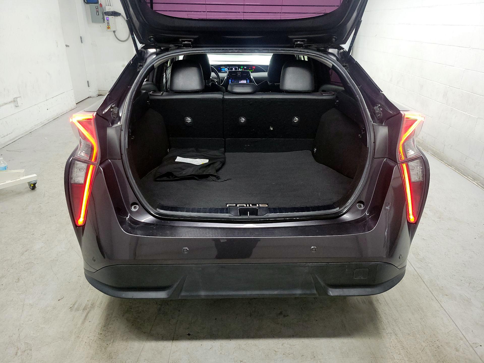 Thumbnail: 2018 Toyota Prius - 19