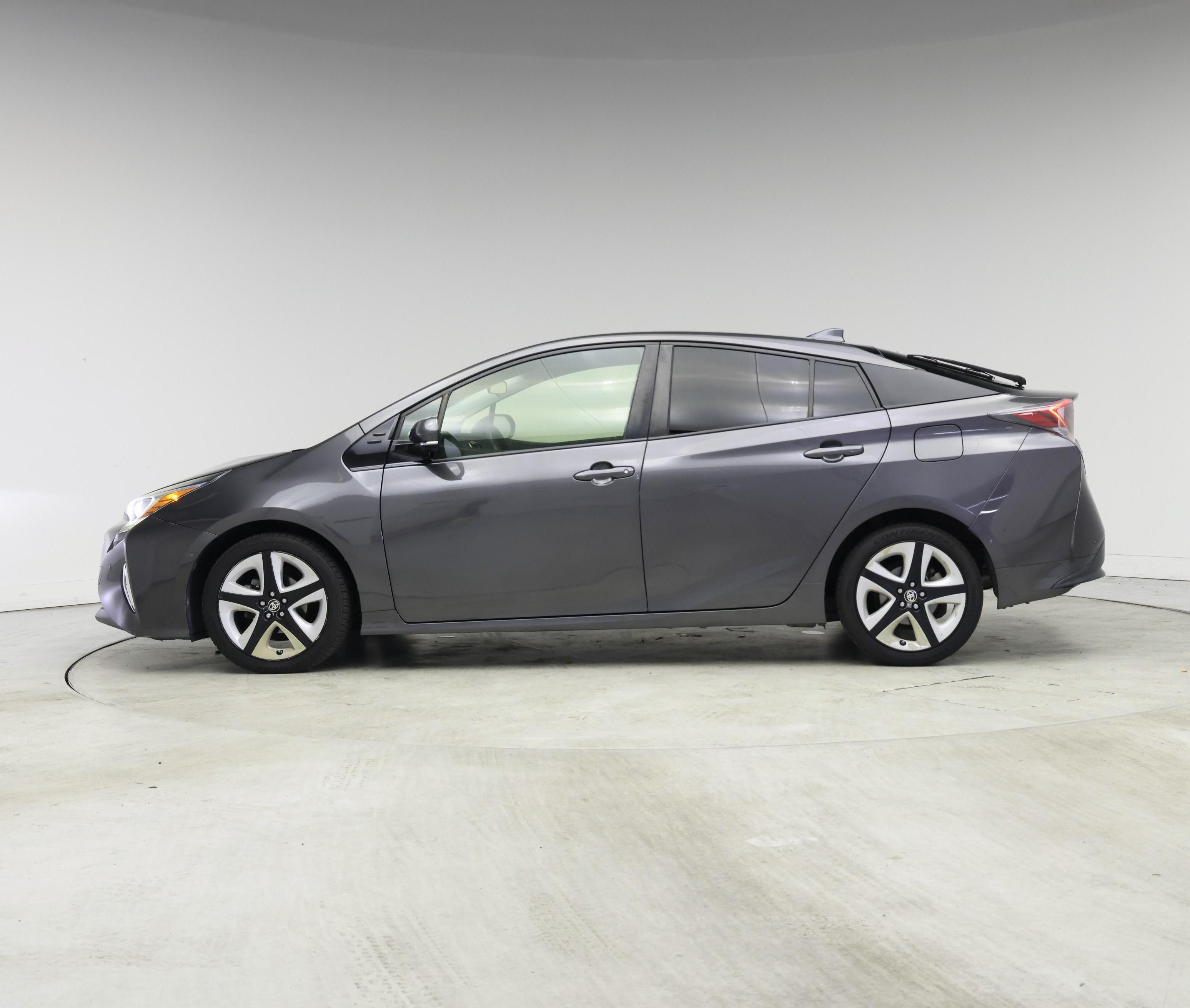 Thumbnail: 2018 Toyota Prius - 3