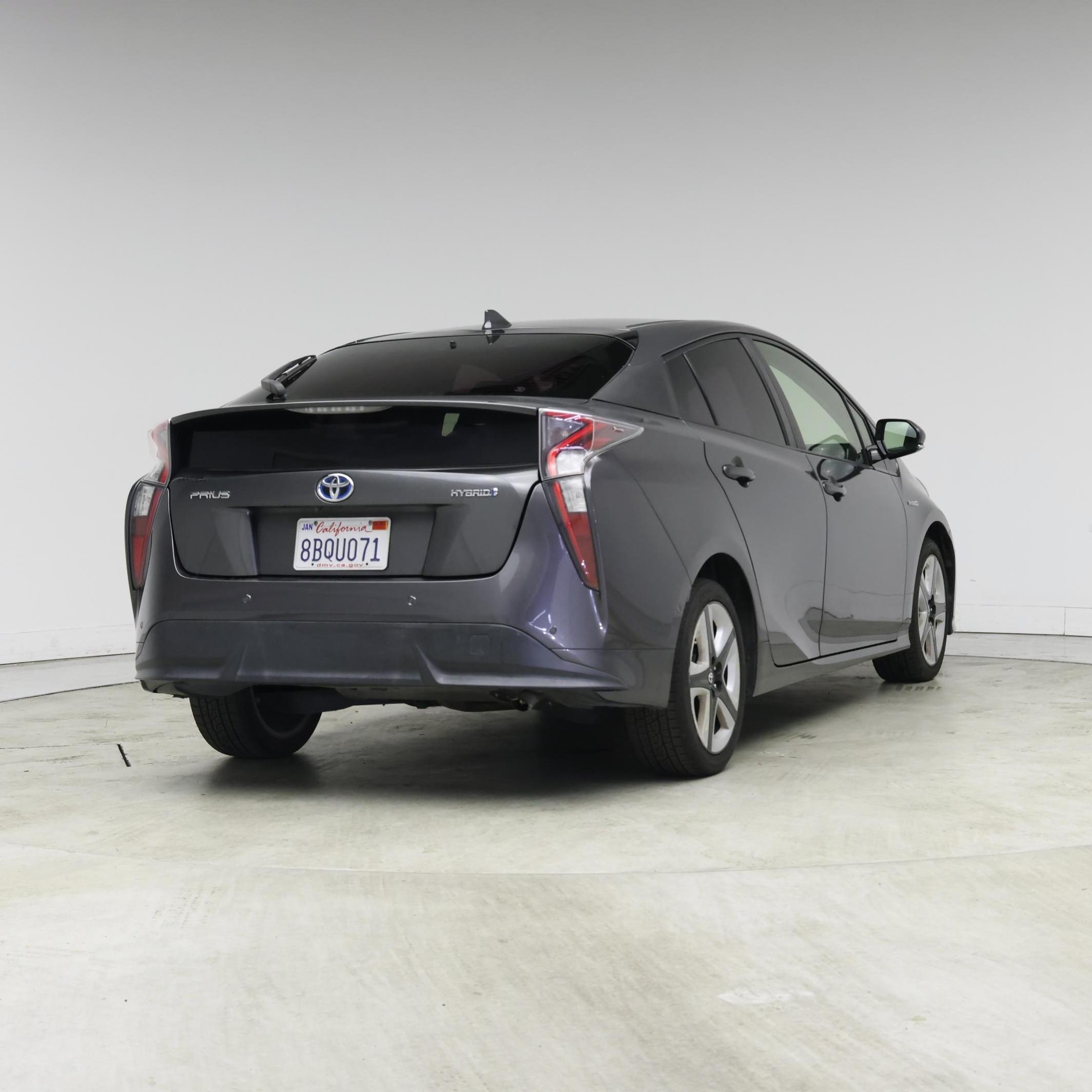 Thumbnail: 2018 Toyota Prius - 8