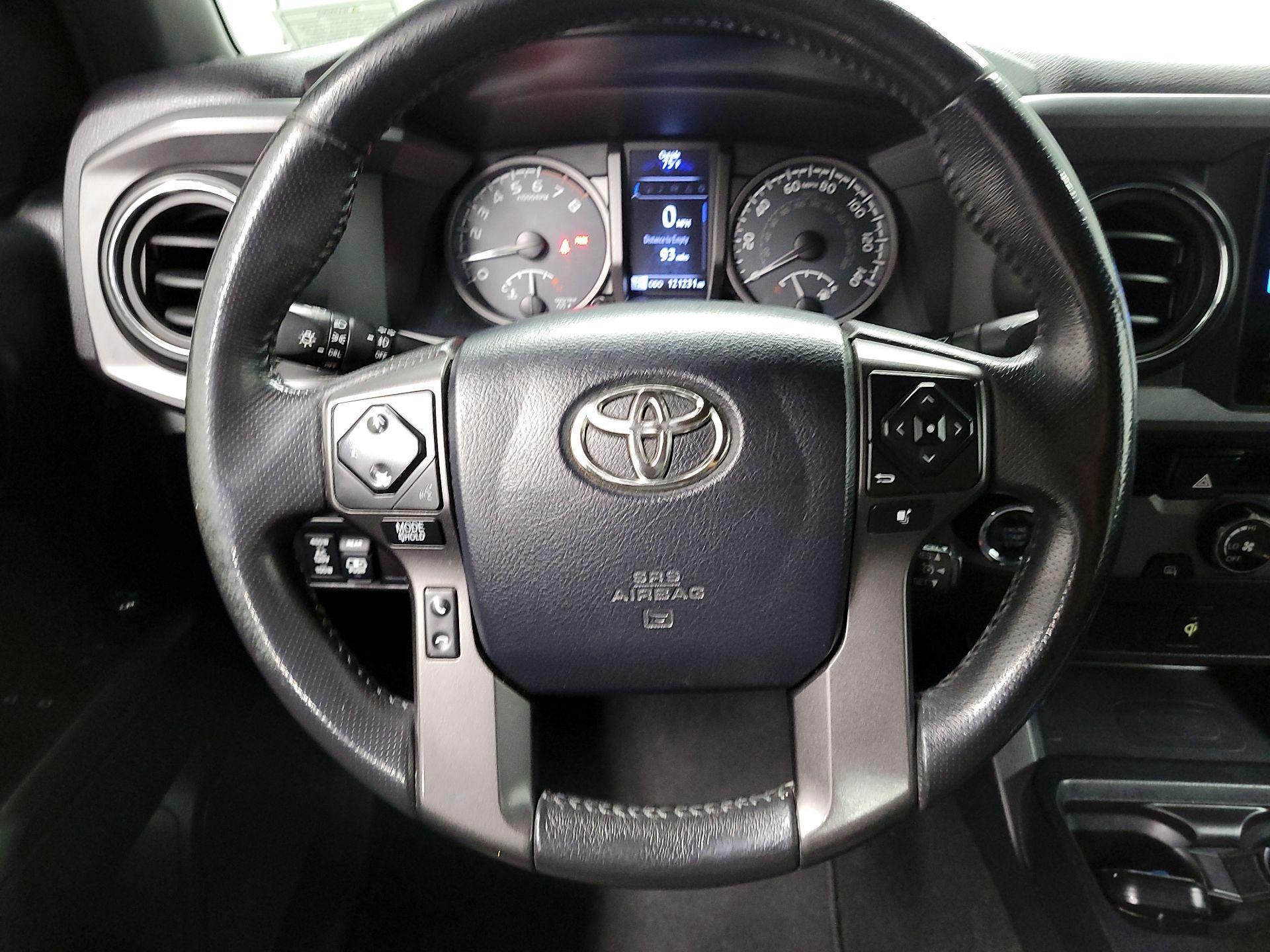 Thumbnail: 2017 Toyota Tacoma - 10