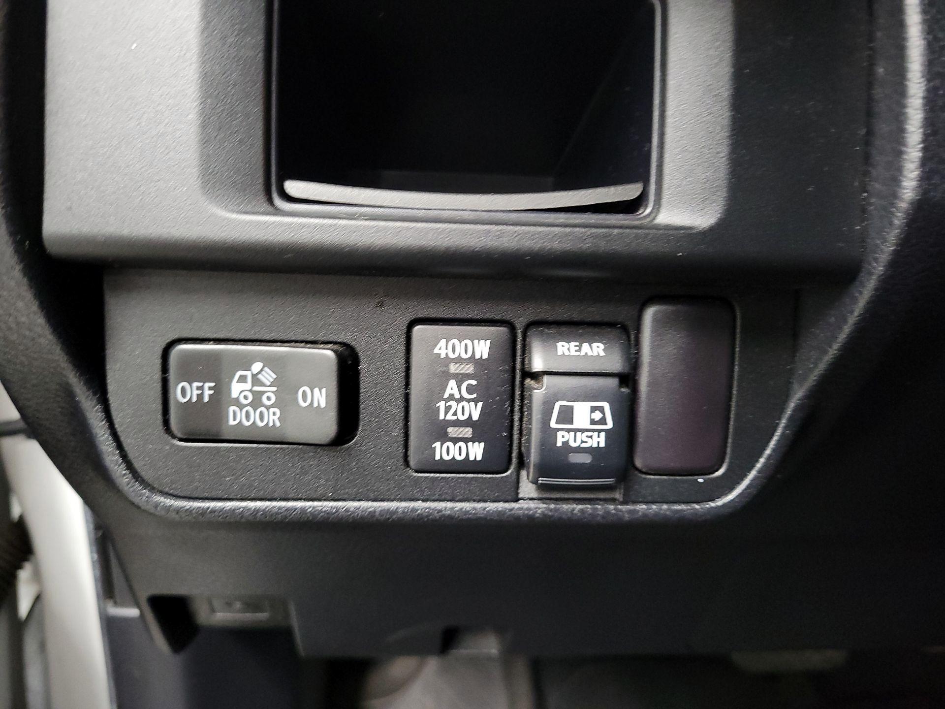 Thumbnail: 2017 Toyota Tacoma - 13