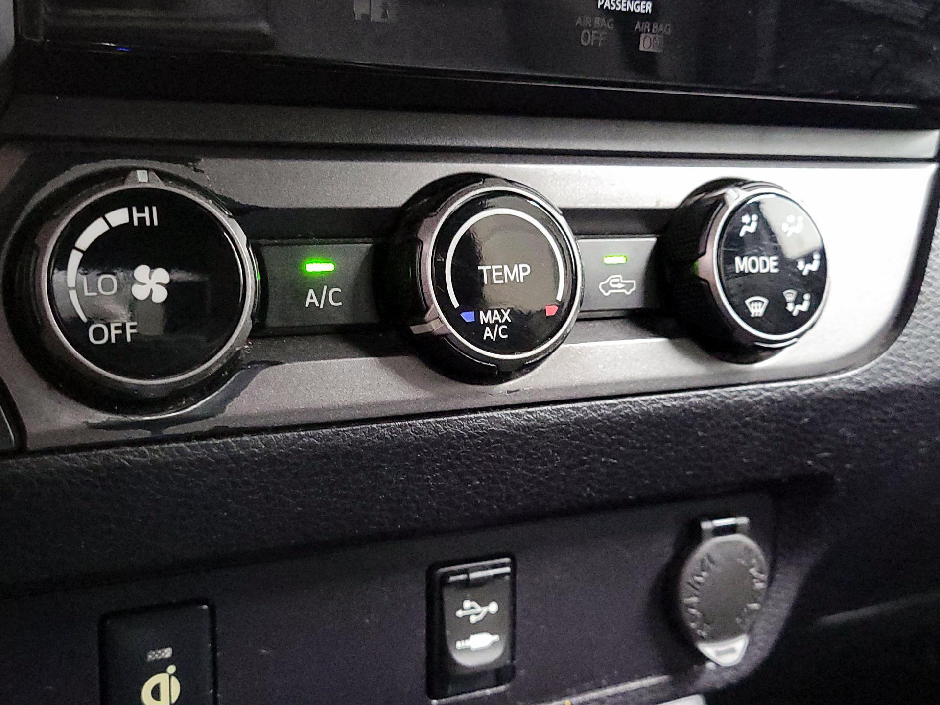 Thumbnail: 2017 Toyota Tacoma - 16