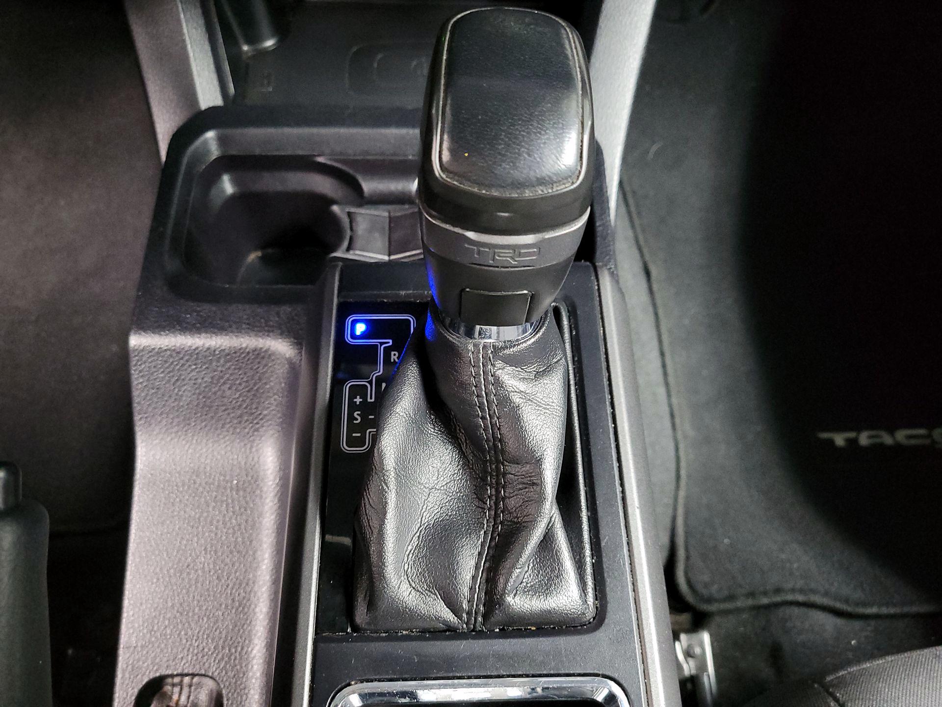 Thumbnail: 2017 Toyota Tacoma - 17