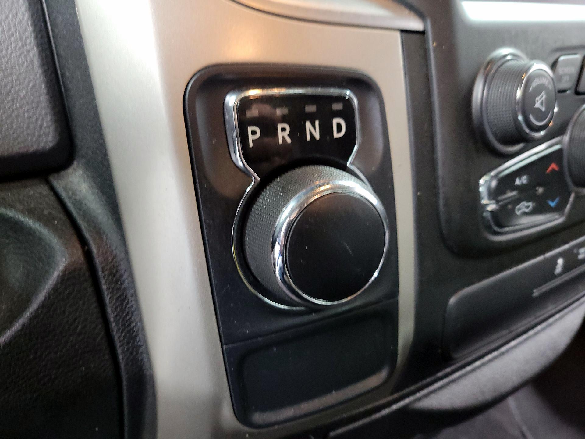 Thumbnail: 2020 RAM 1500 Classic - 17