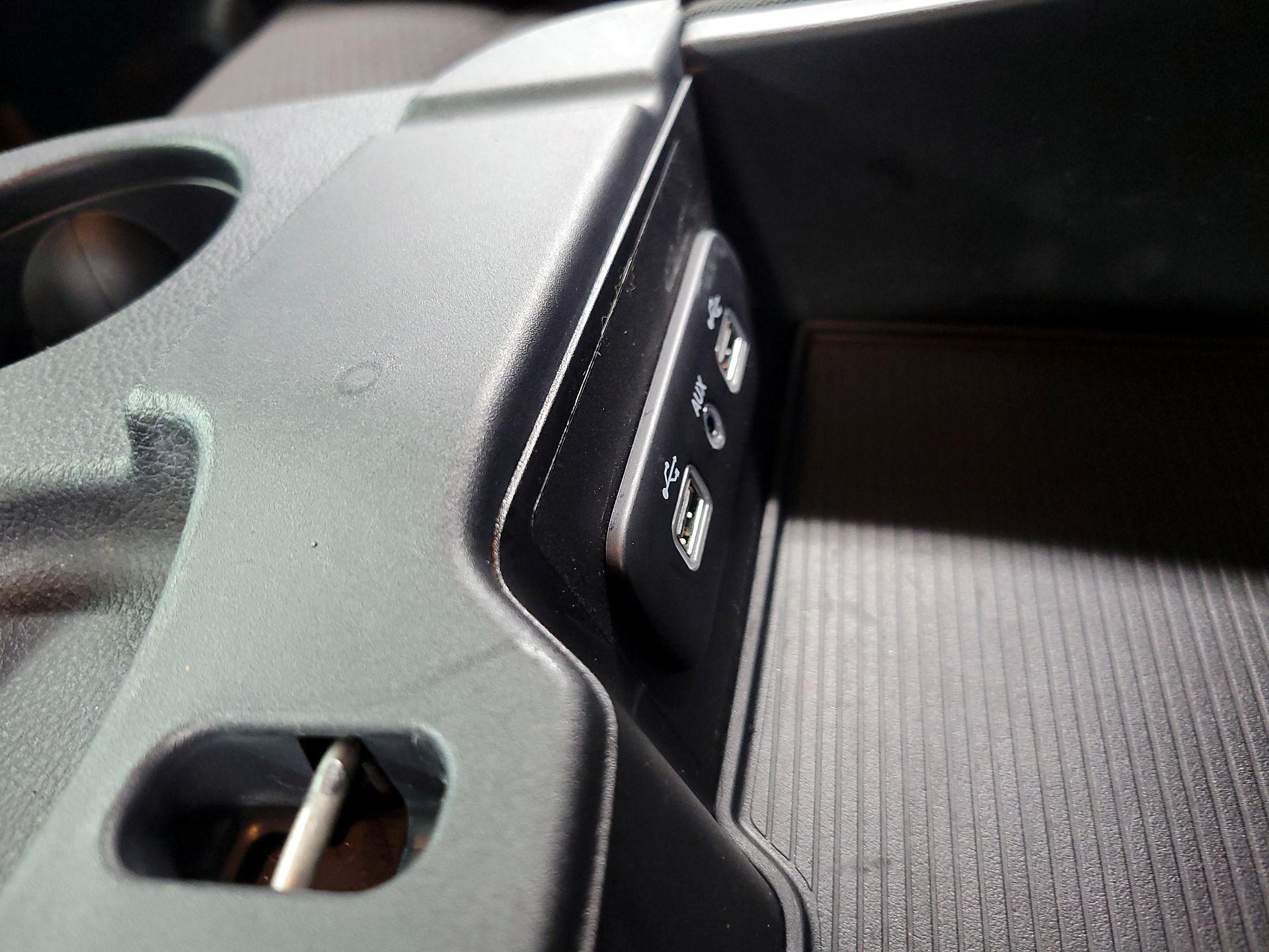 Thumbnail: 2020 RAM 1500 Classic - 18