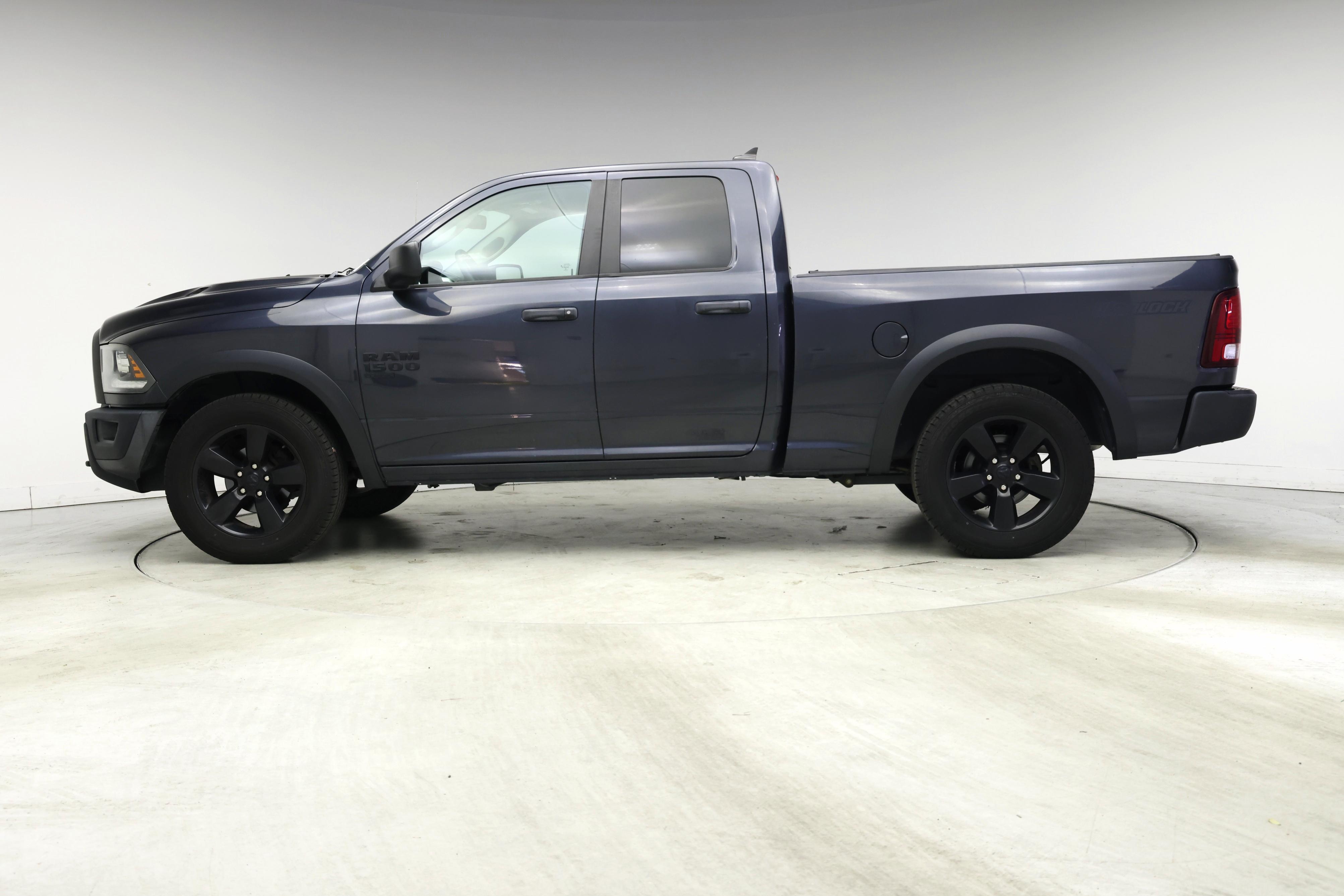 Thumbnail: 2020 RAM 1500 Classic - 3