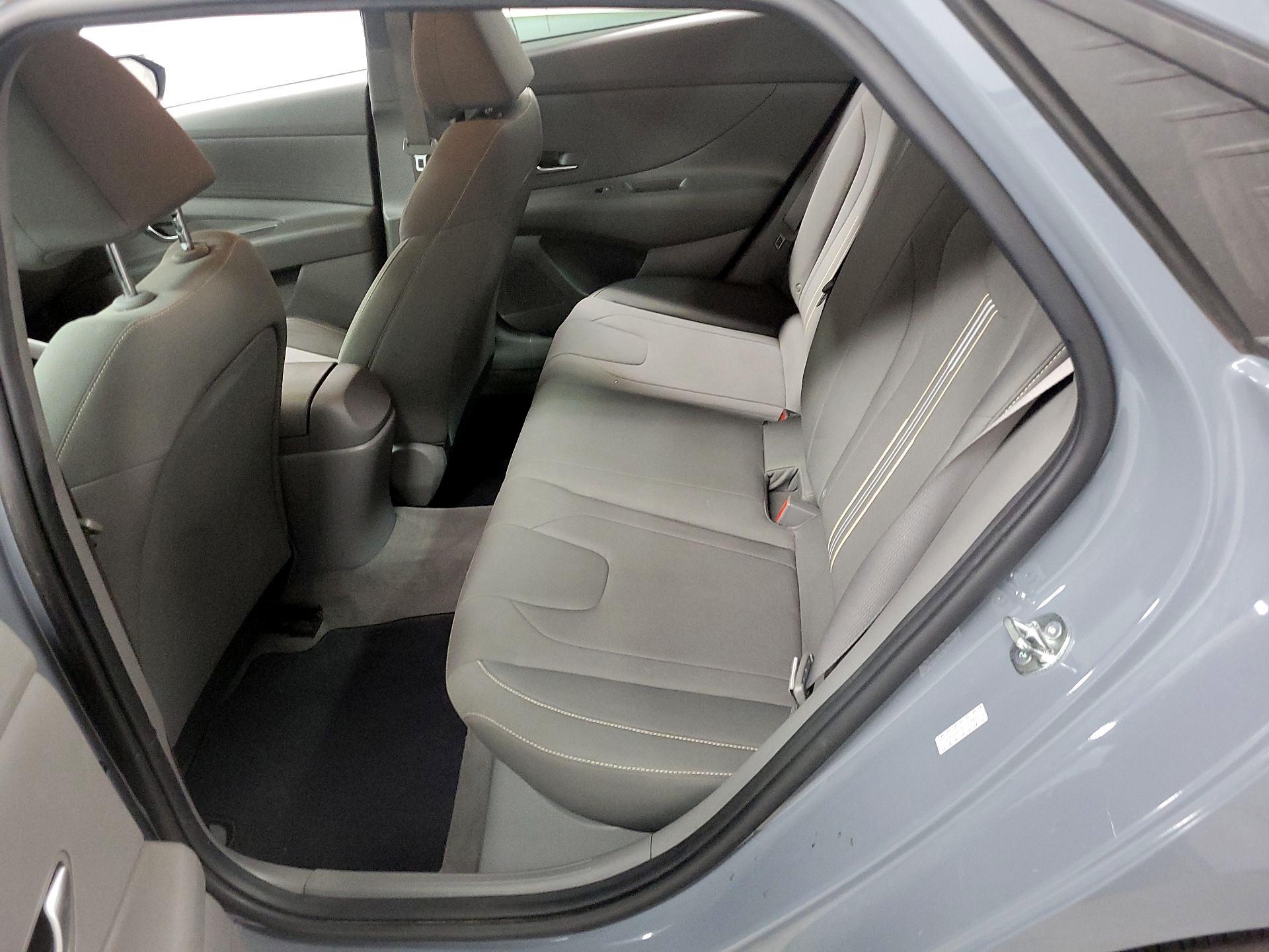 Thumbnail: 2021 Hyundai Elantra - 18