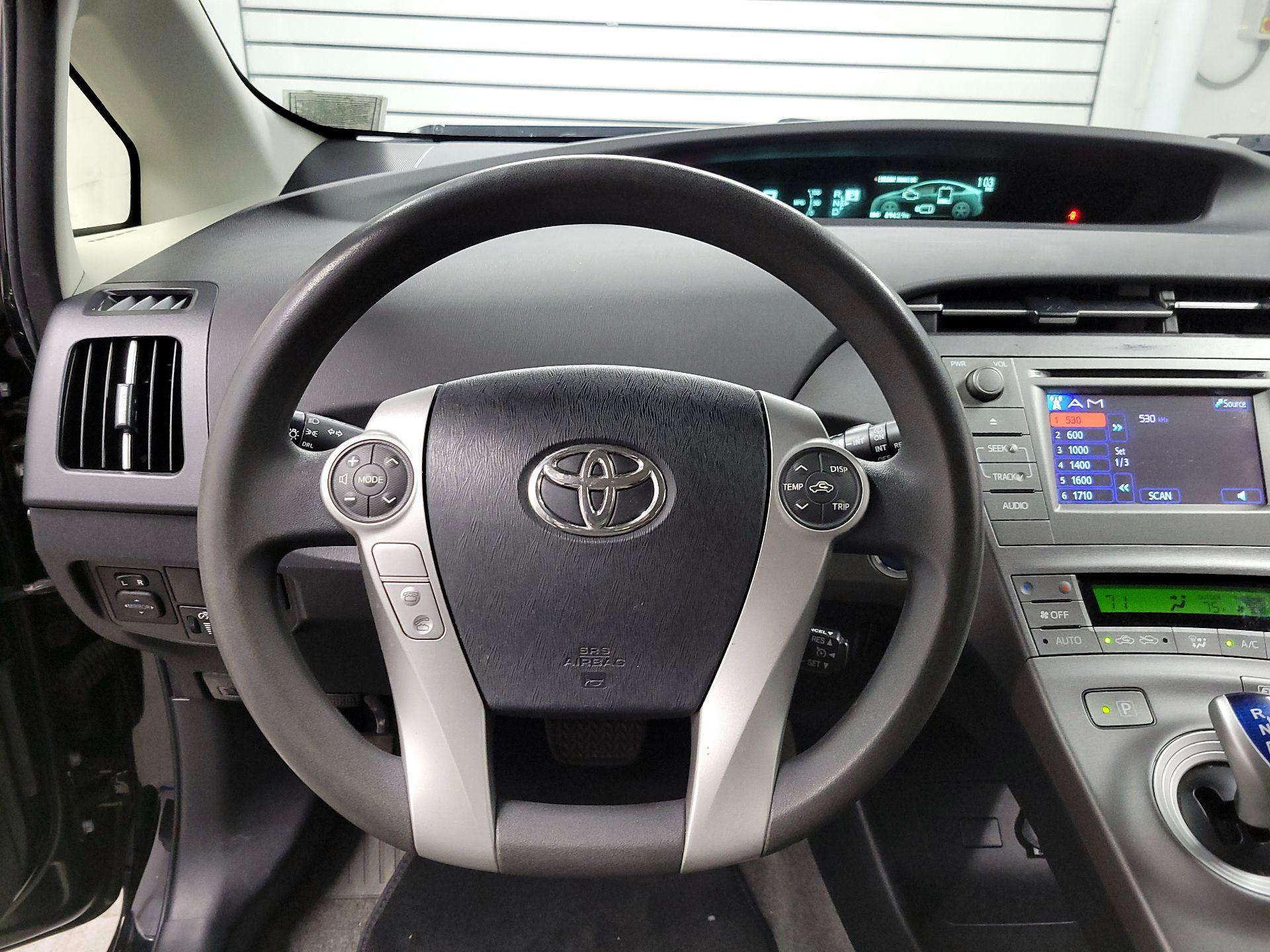 Thumbnail: 2015 Toyota Prius - 10