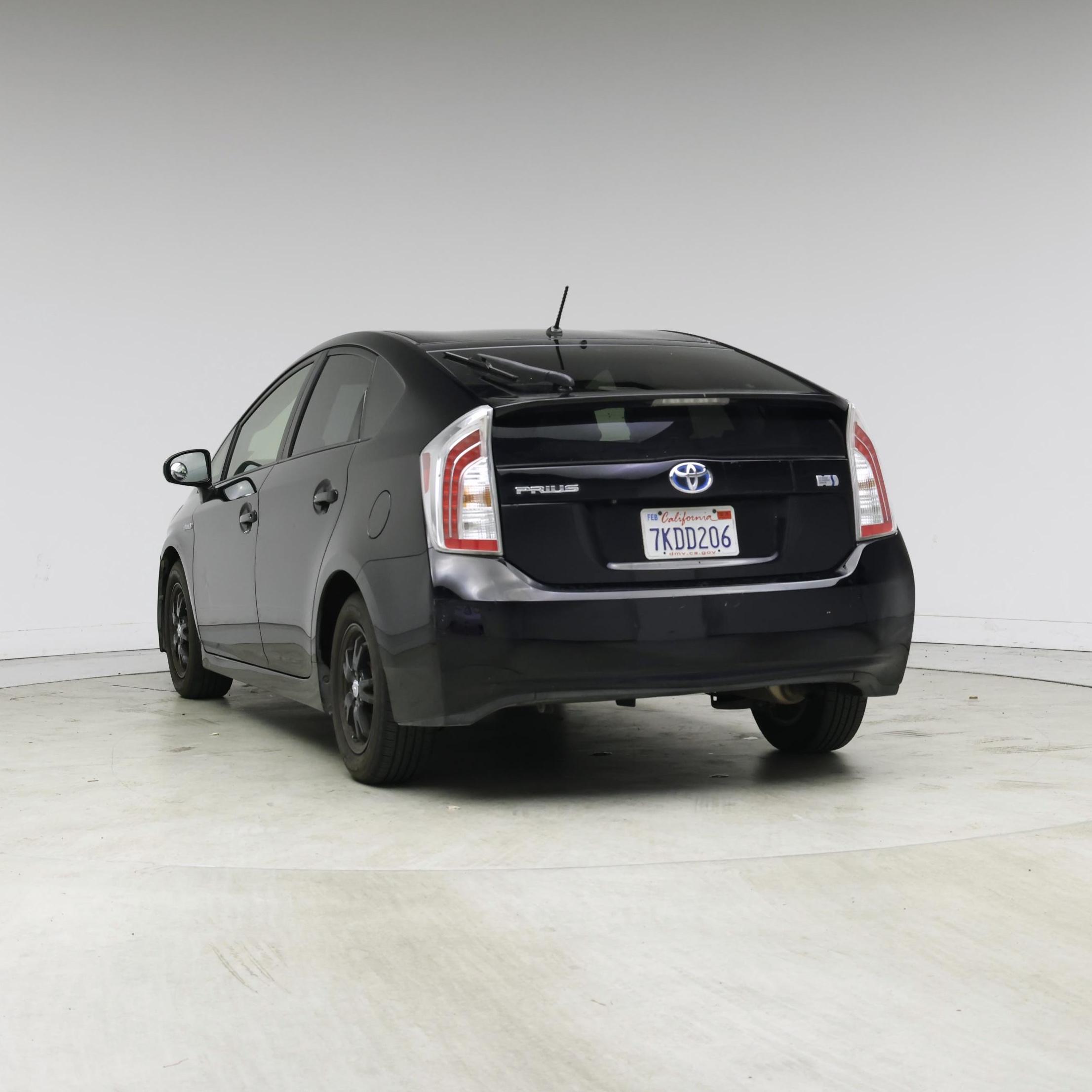 Thumbnail: 2015 Toyota Prius - 6