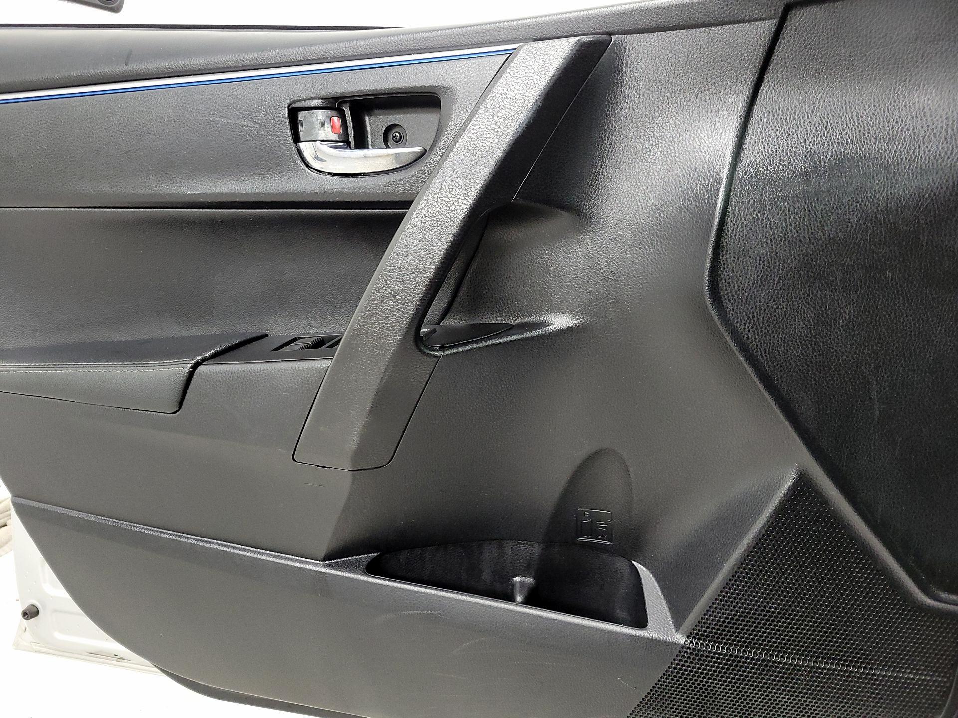 Thumbnail: 2014 Toyota Corolla - 12