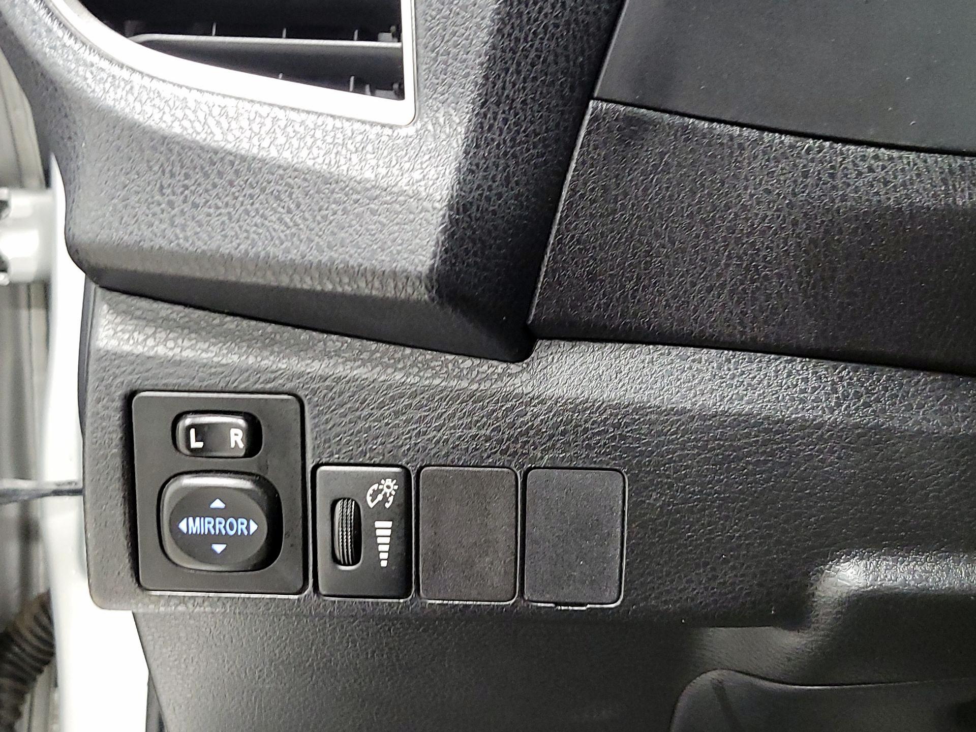 Thumbnail: 2014 Toyota Corolla - 13