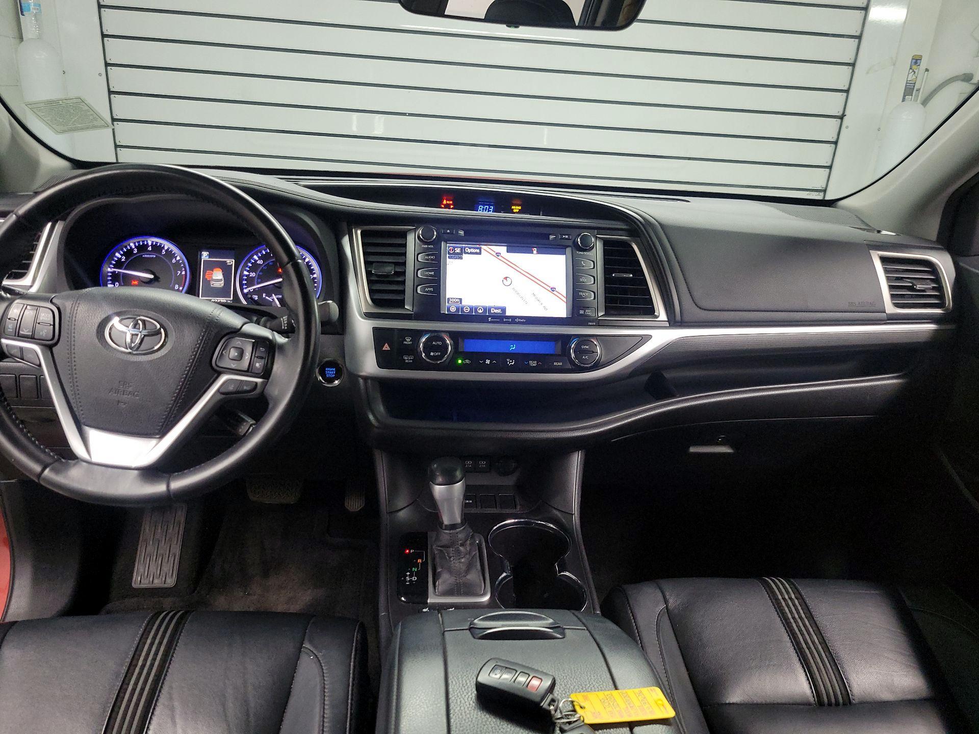 Thumbnail: 2018 Toyota Highlander - 9