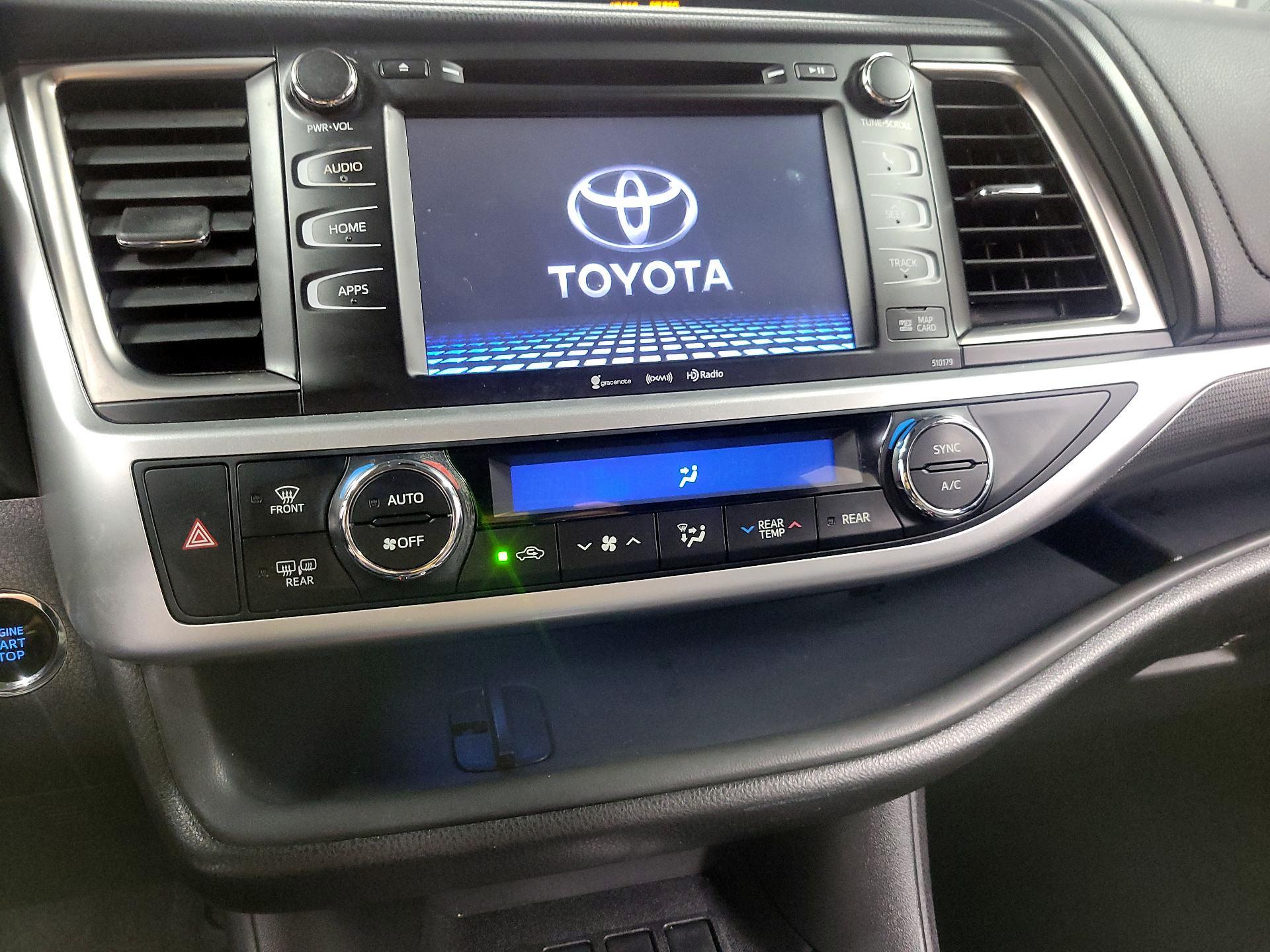 Thumbnail: 2018 Toyota Highlander - 17