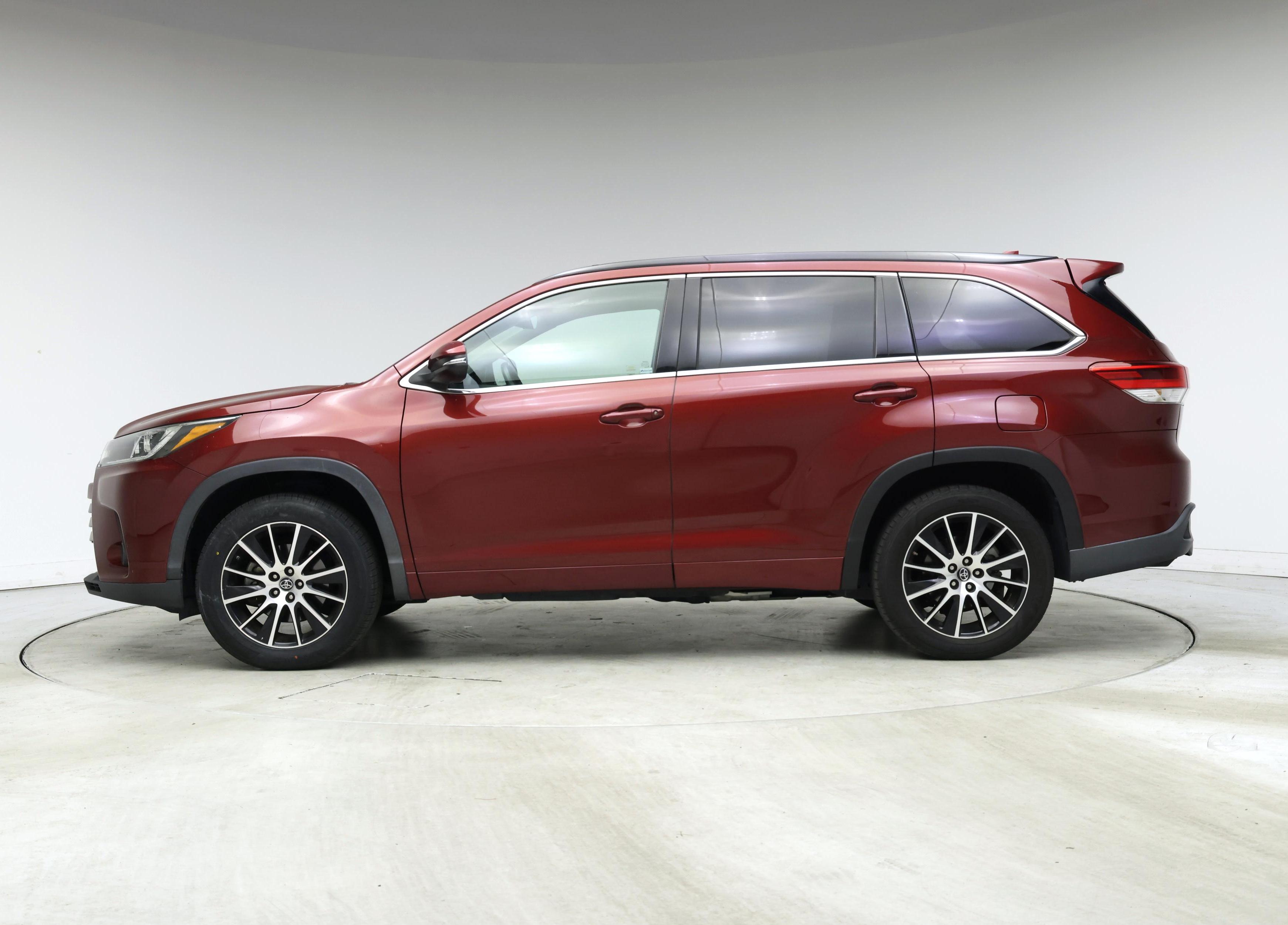 Thumbnail: 2018 Toyota Highlander - 3