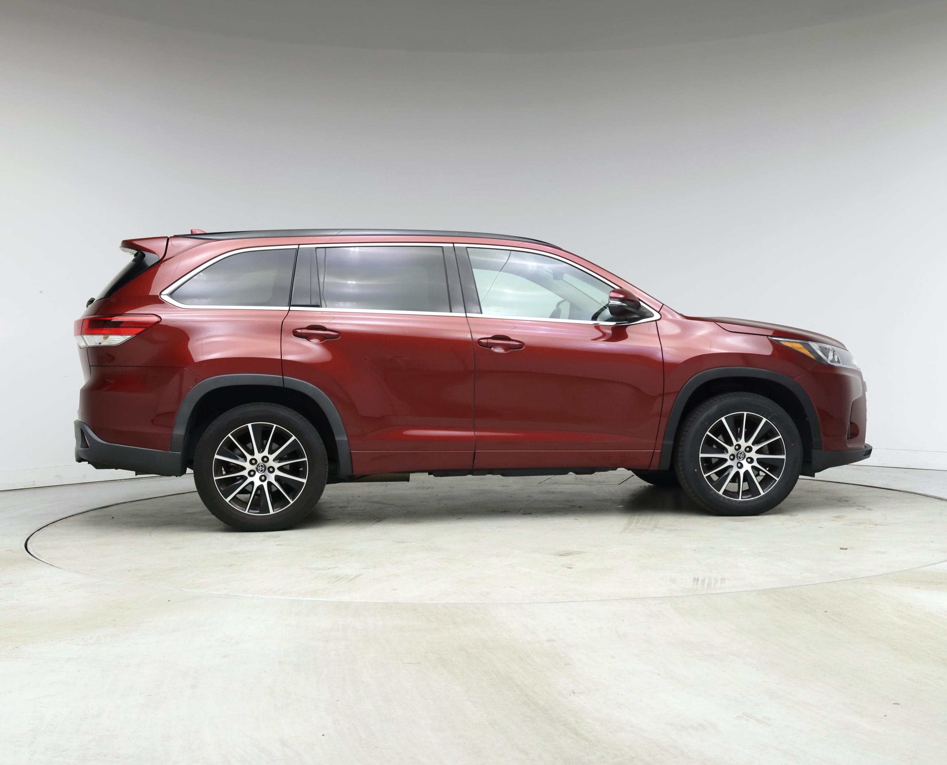 Thumbnail: 2018 Toyota Highlander - 7