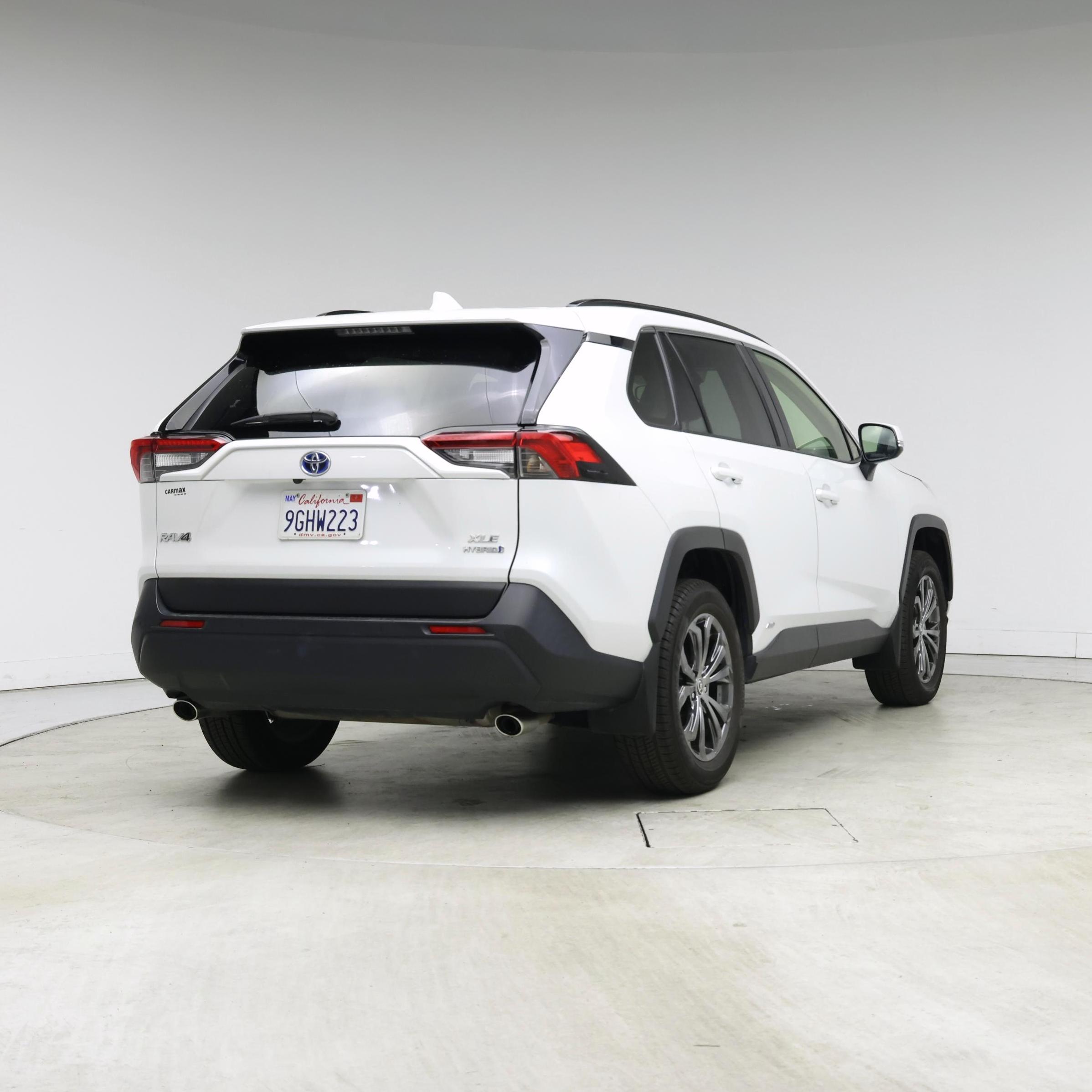 Thumbnail: 2023 Toyota RAV4 - 8