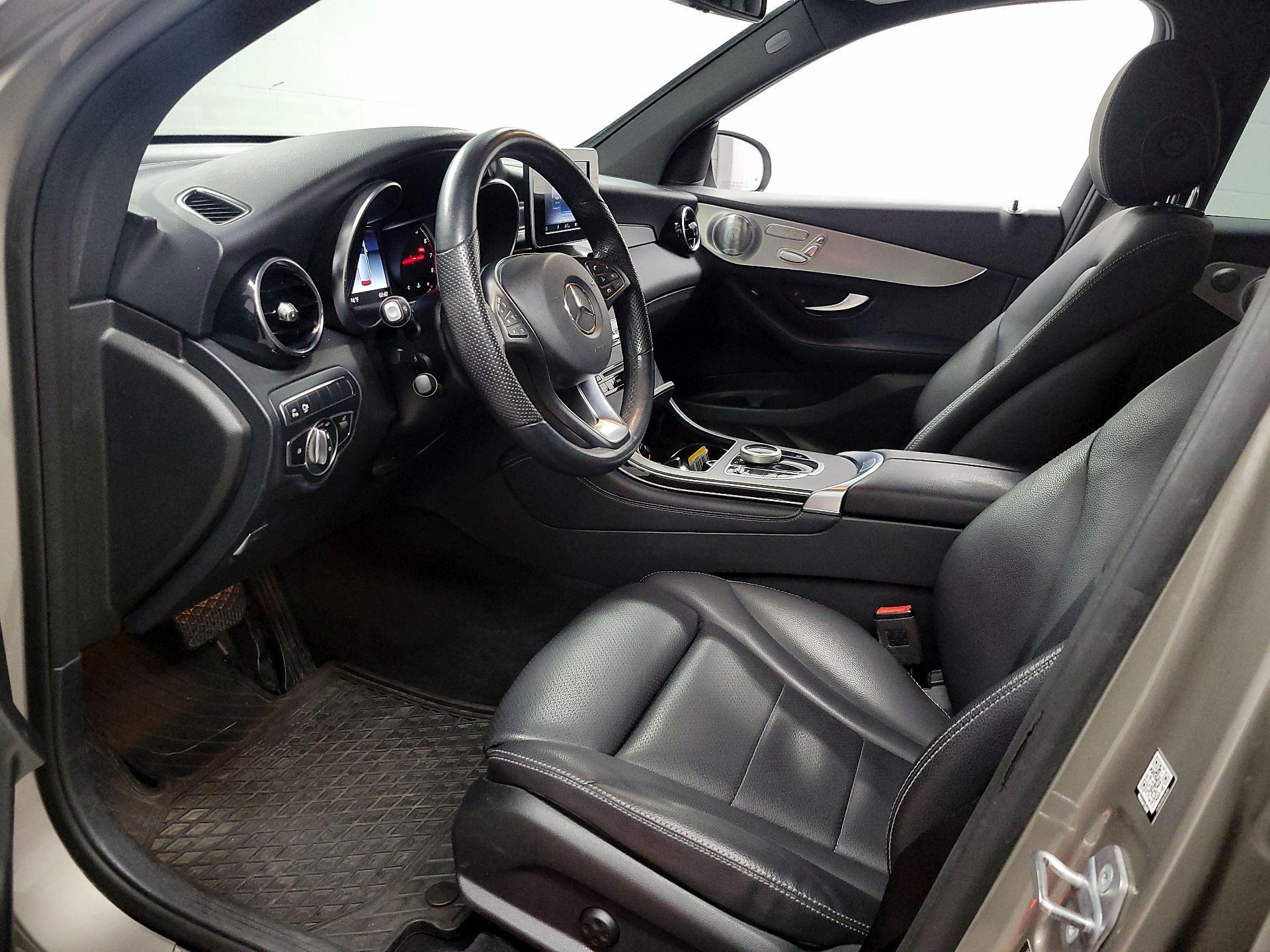 Thumbnail: 2019 Mercedes-Benz GLC - 11