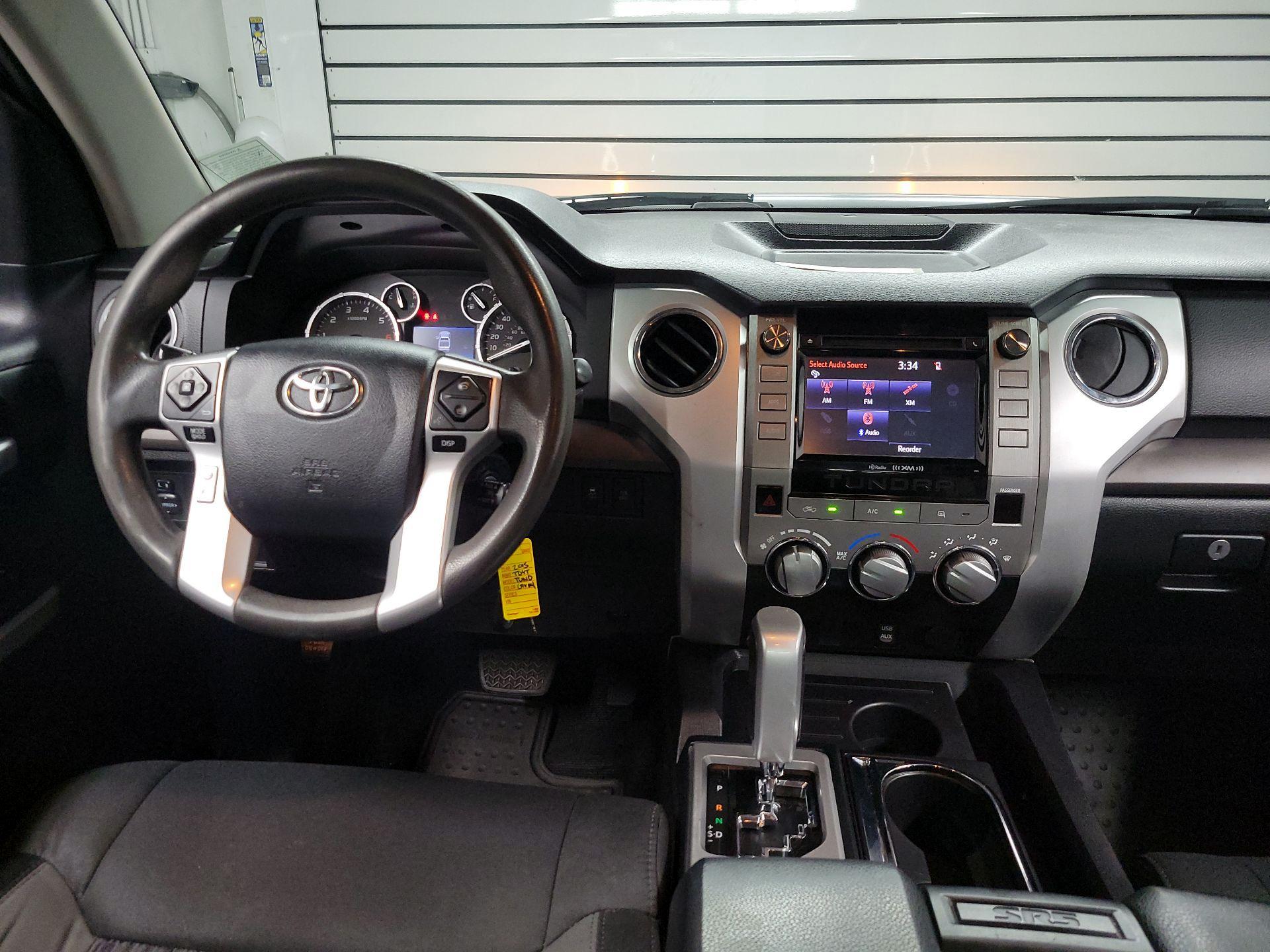 Thumbnail: 2015 Toyota Tundra - 9