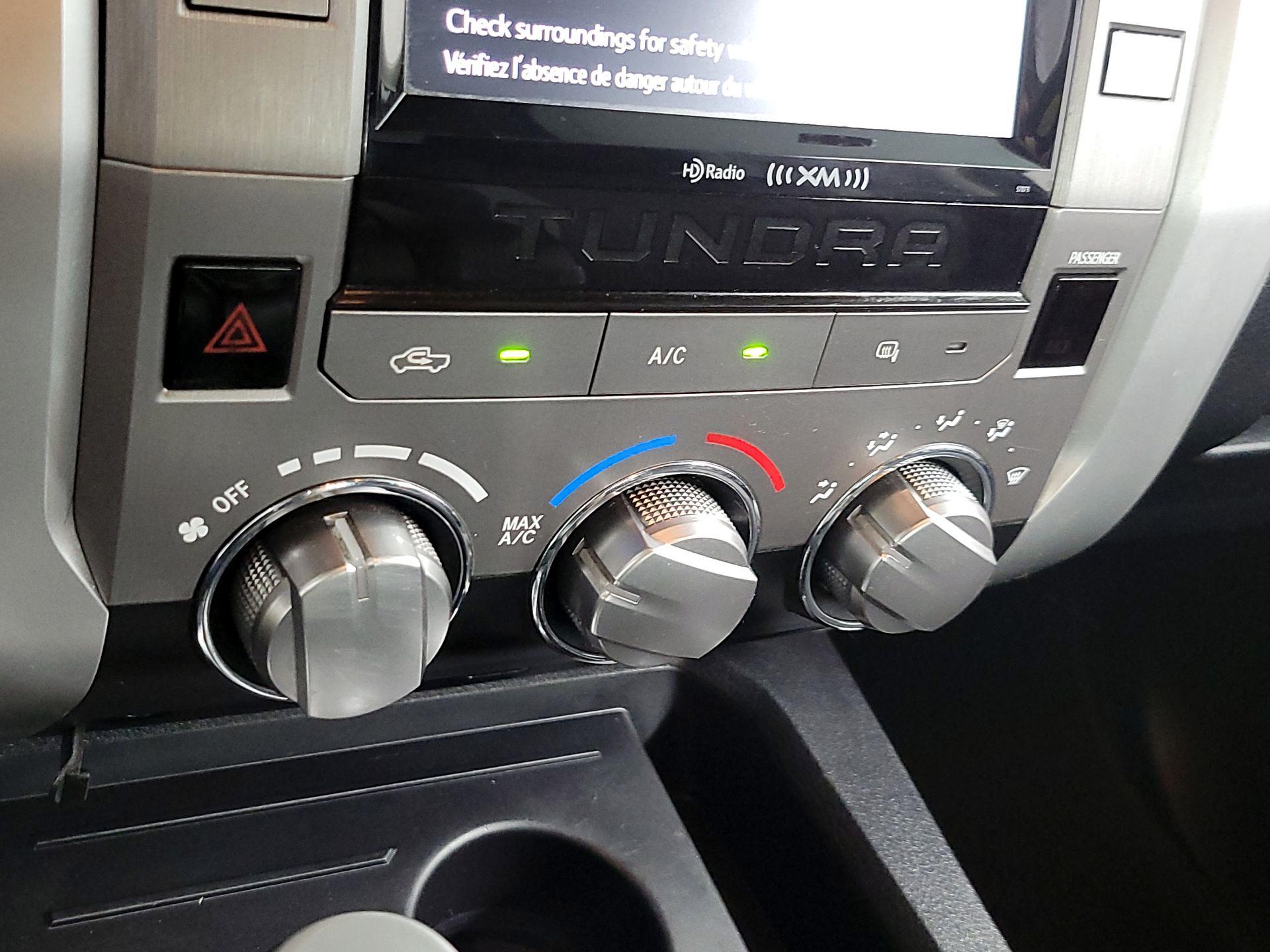 Thumbnail: 2015 Toyota Tundra - 15