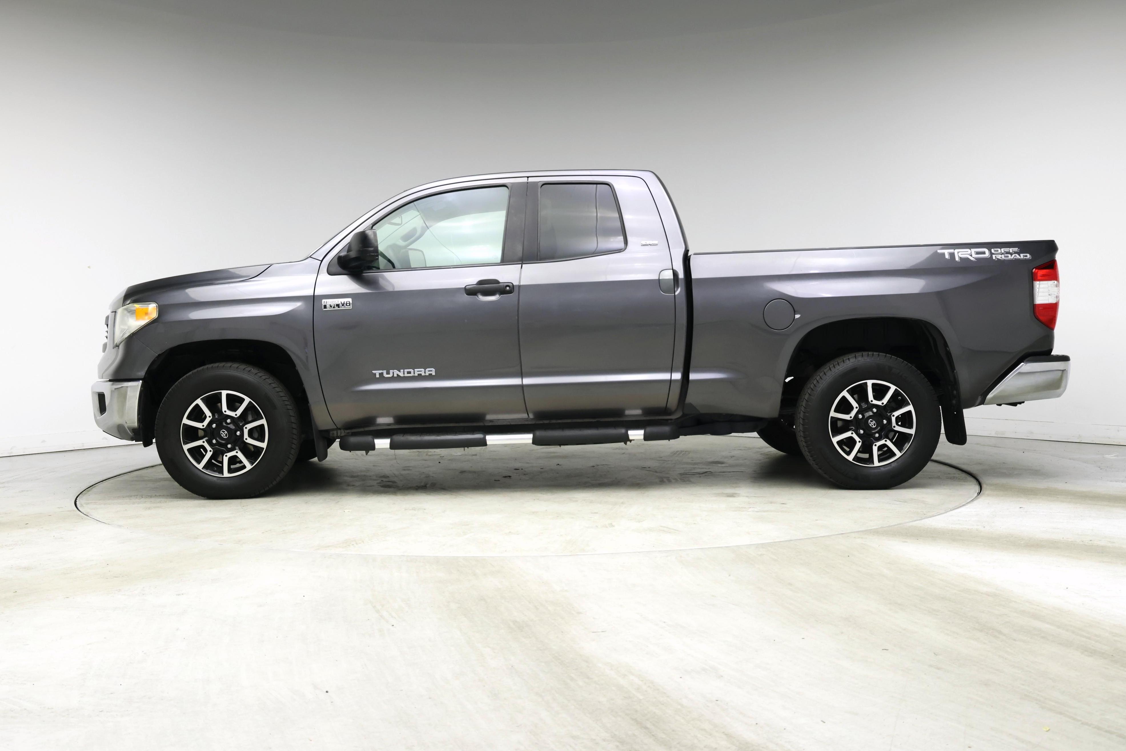 Thumbnail: 2015 Toyota Tundra - 3