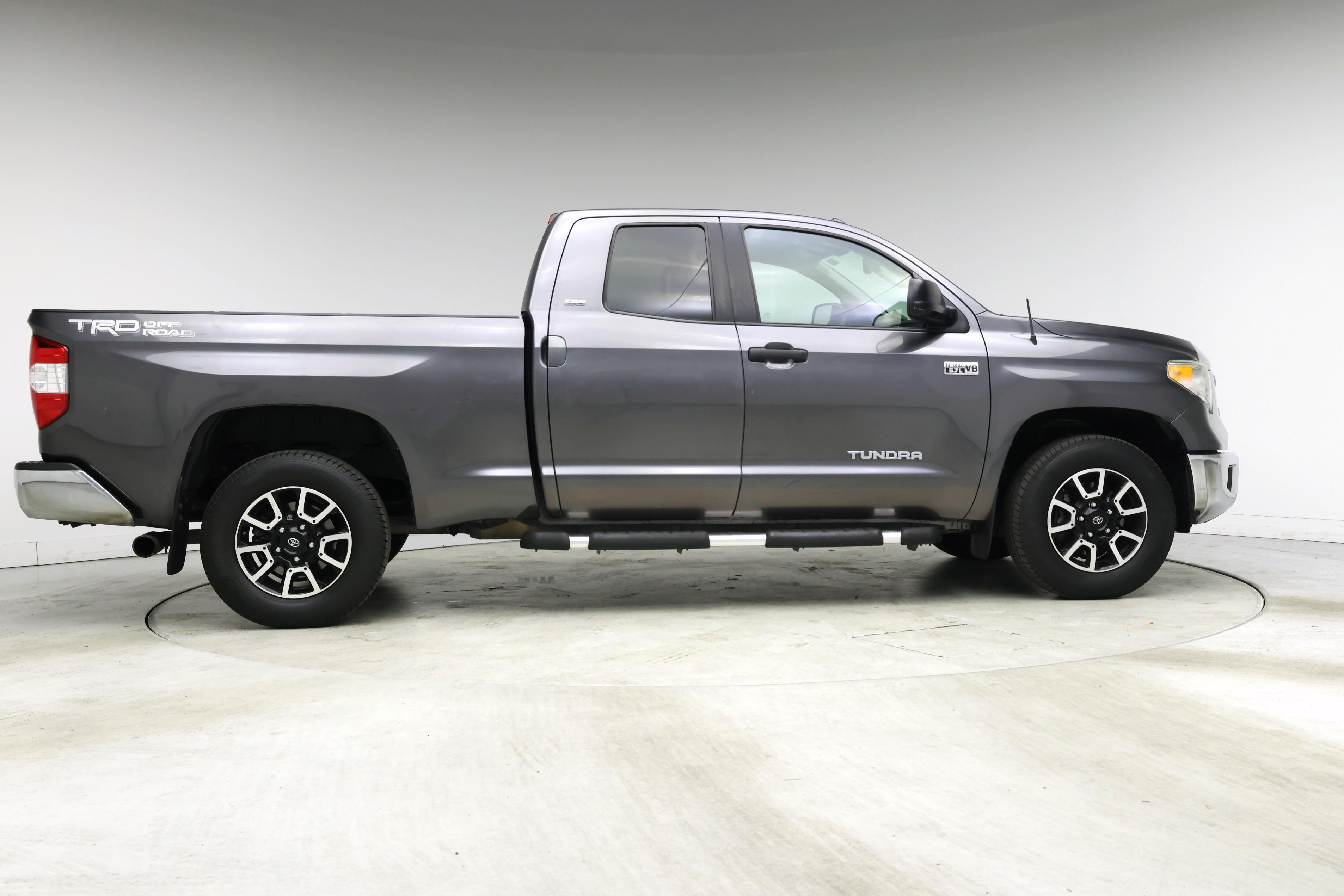 Thumbnail: 2015 Toyota Tundra - 7