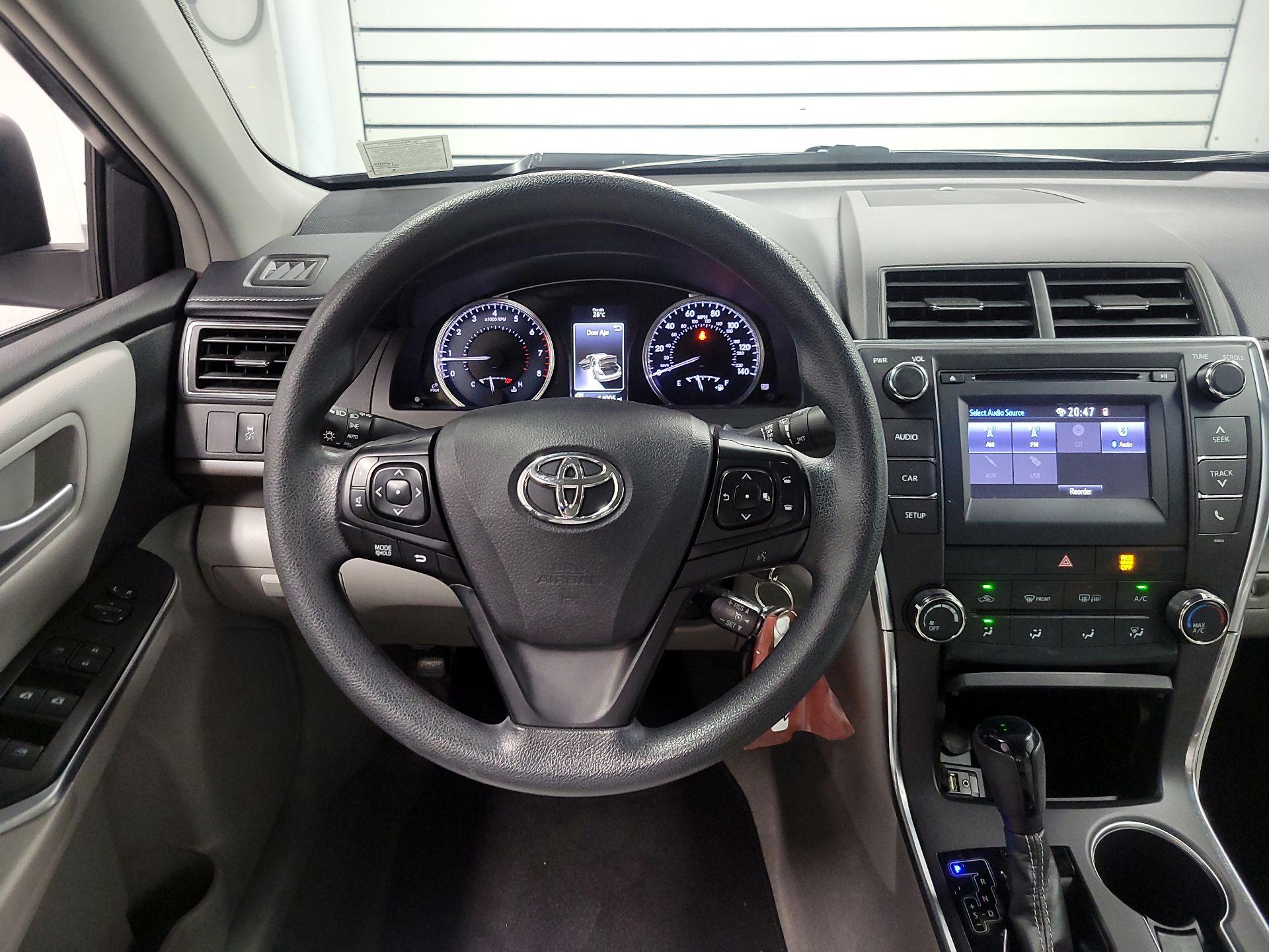 Thumbnail: 2017 Toyota Camry - 10