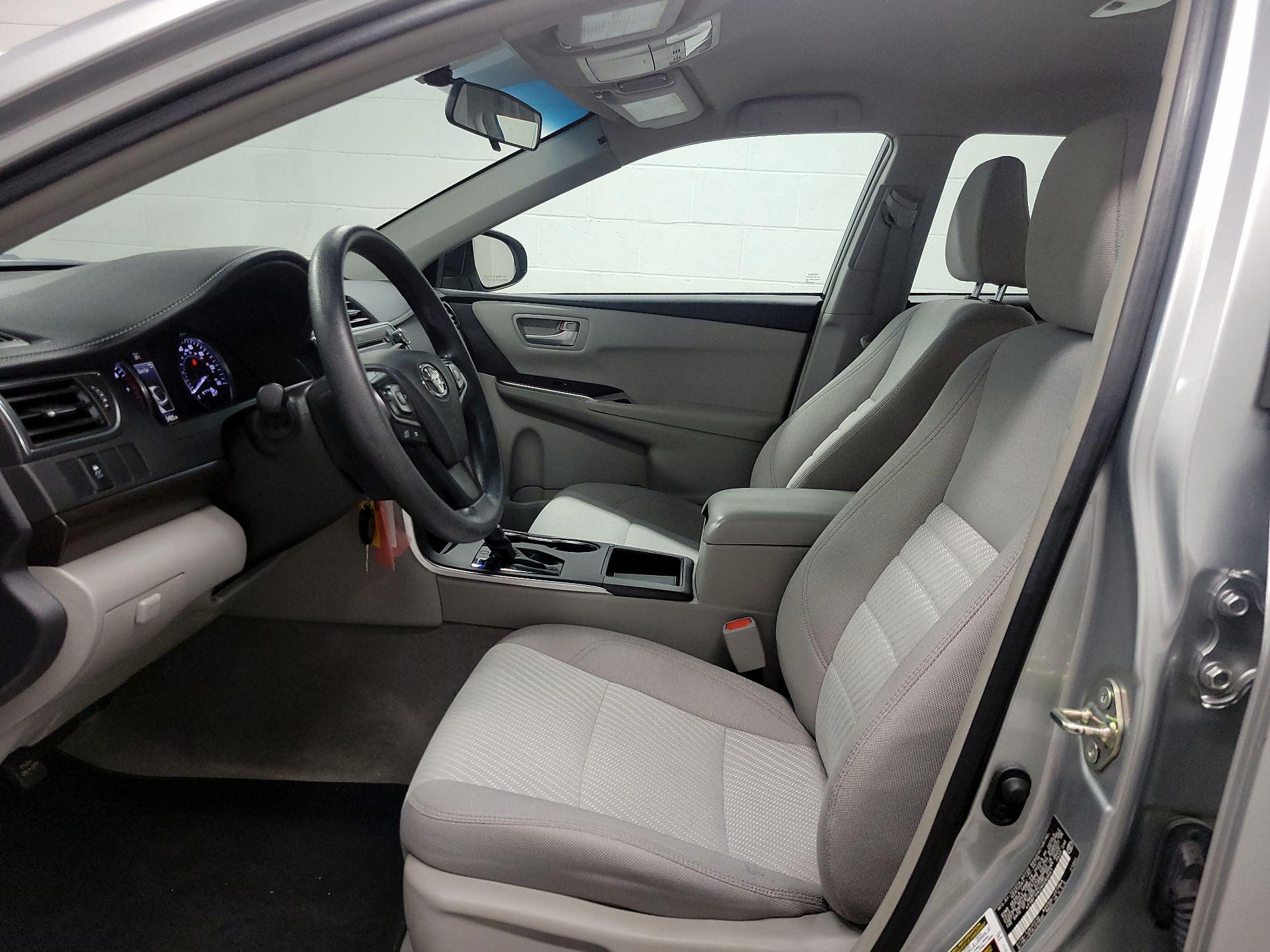 Thumbnail: 2017 Toyota Camry - 11