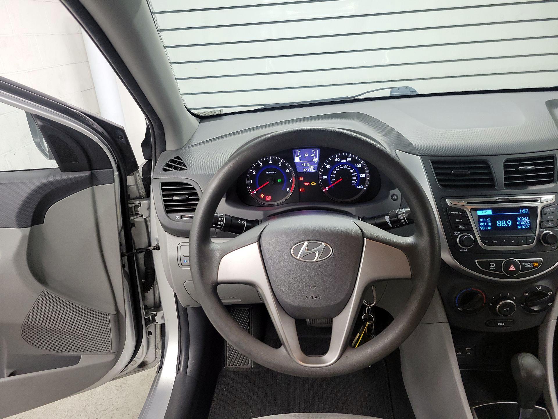 Thumbnail: 2016 Hyundai Accent - 10